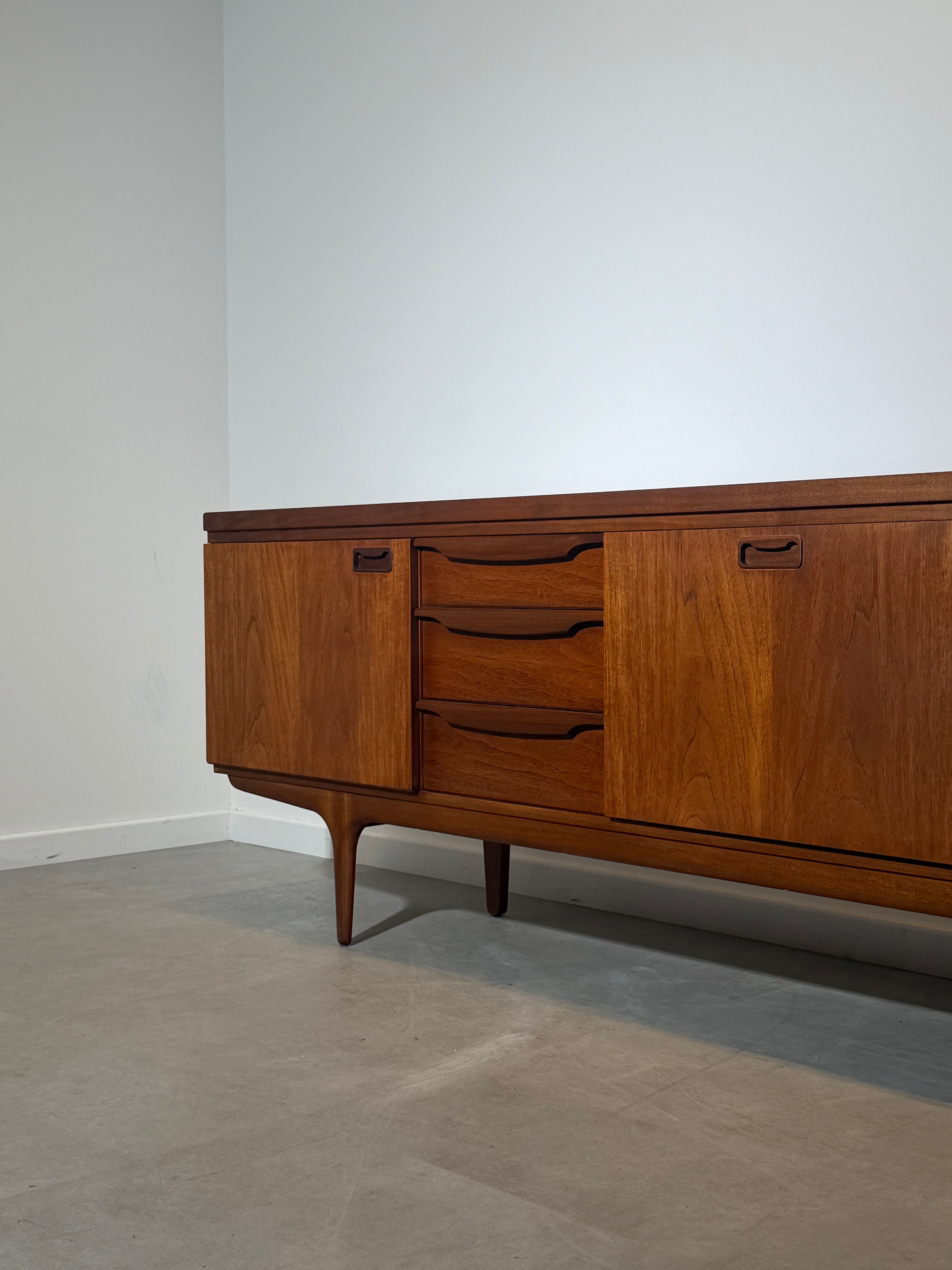 Greaves & Thomas Teak Sideboard – Mid-Century Modern British Design