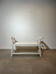 Banc en bois peint en blanc