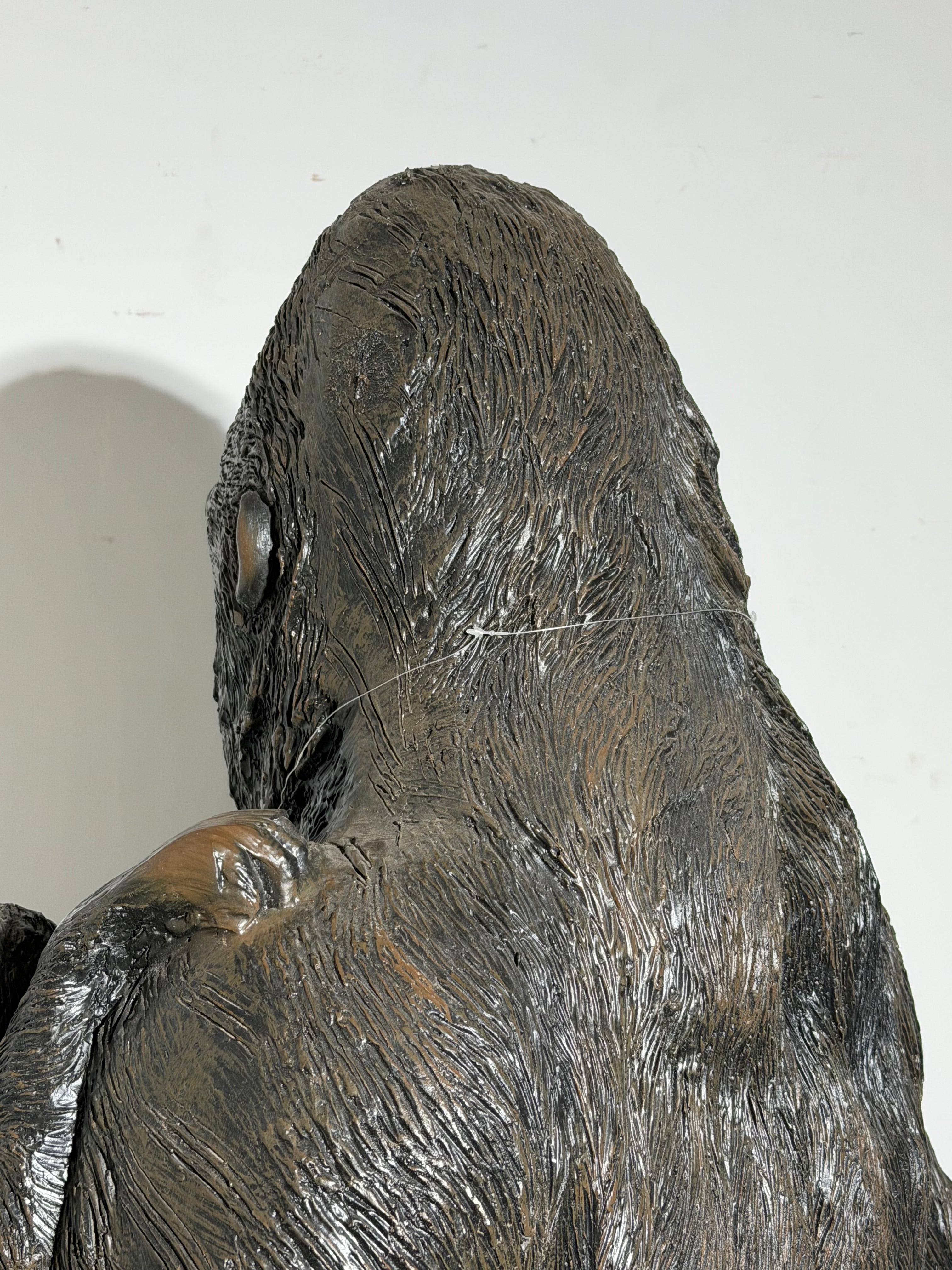 Gorilla Sculpture with Baby – Large Decorative Animal Statue – 120 × 90 cm