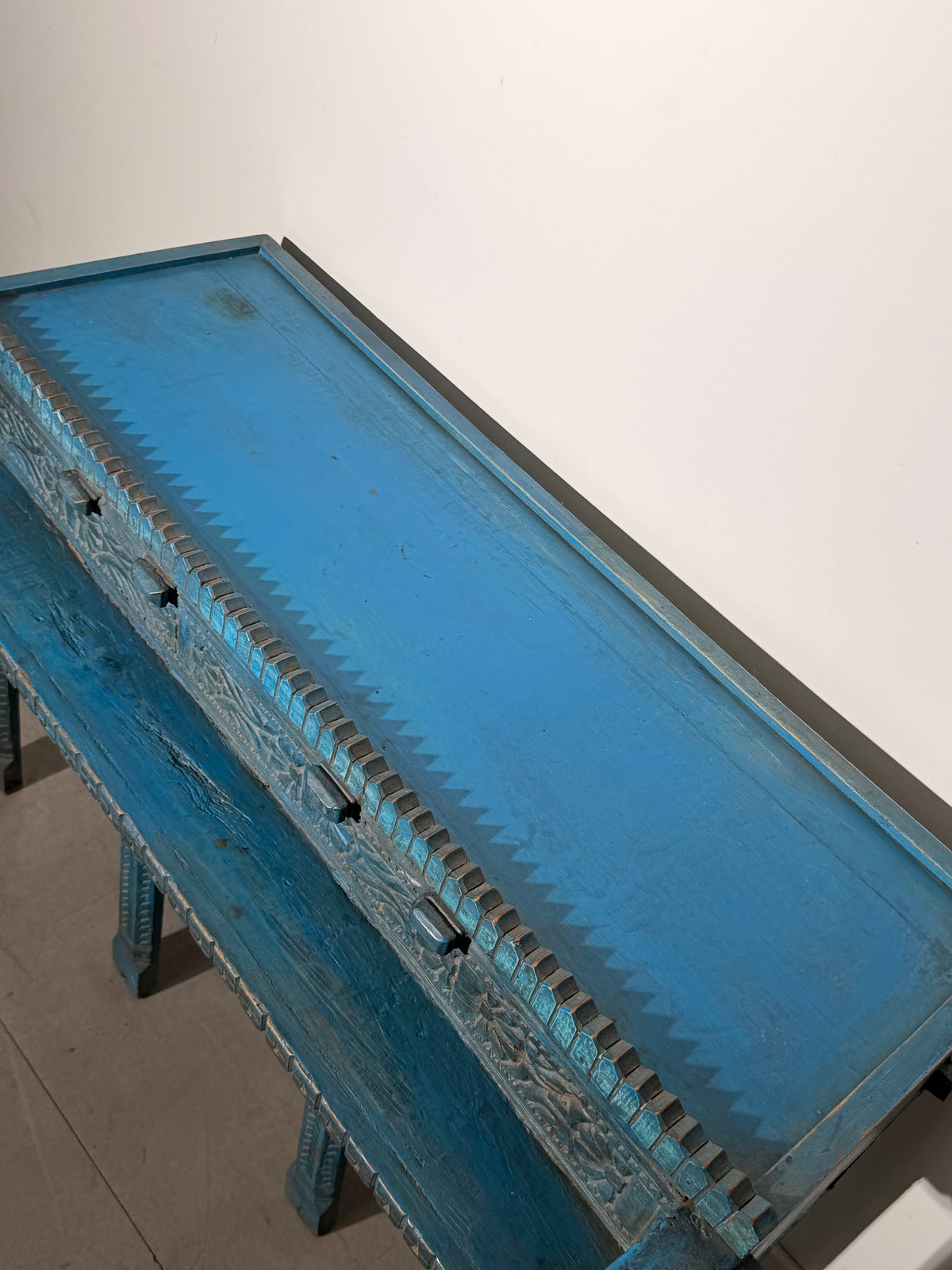 Indian Carved Console Table in Turquoise Blue