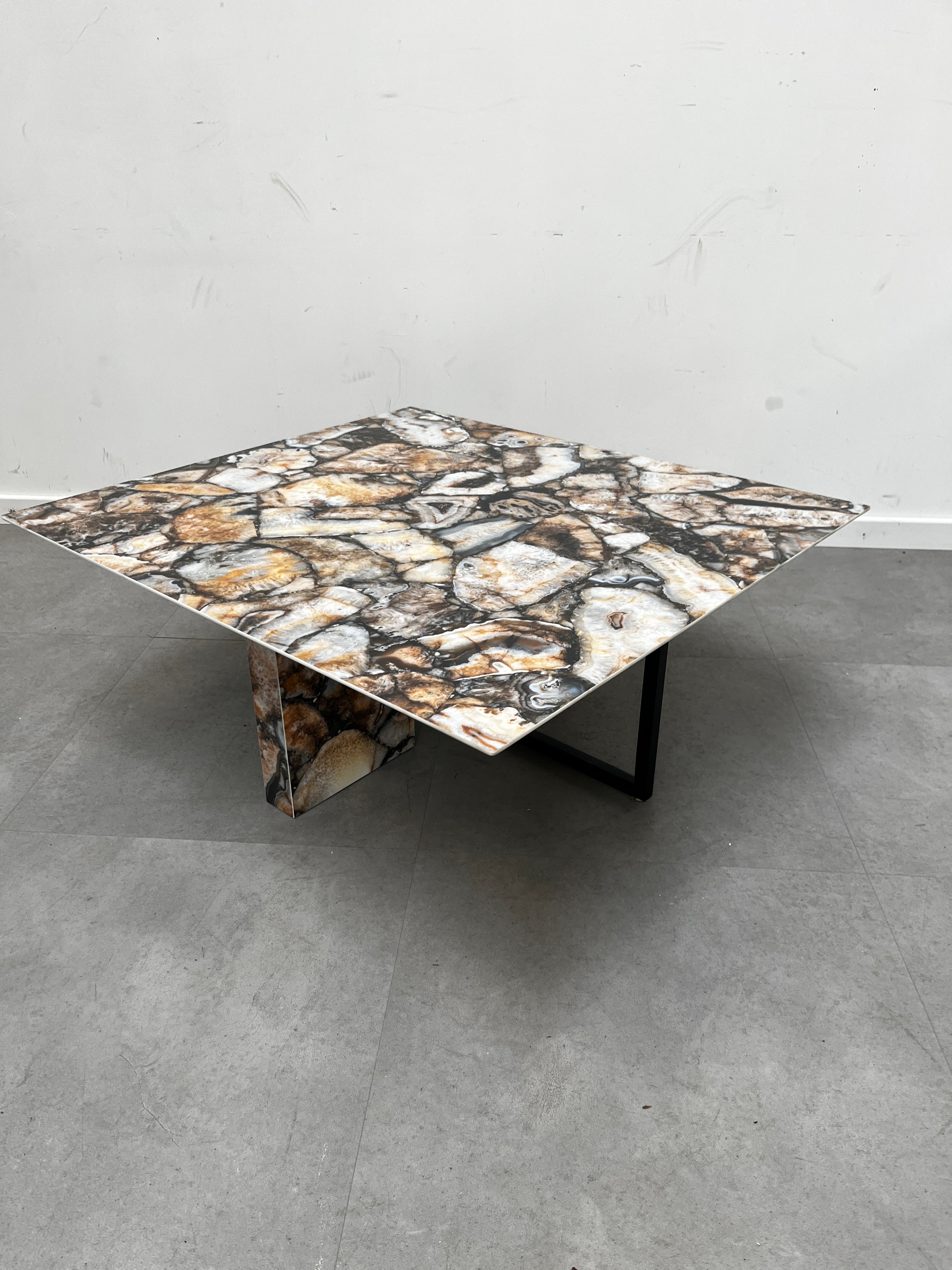Side table / Coffee table Composite