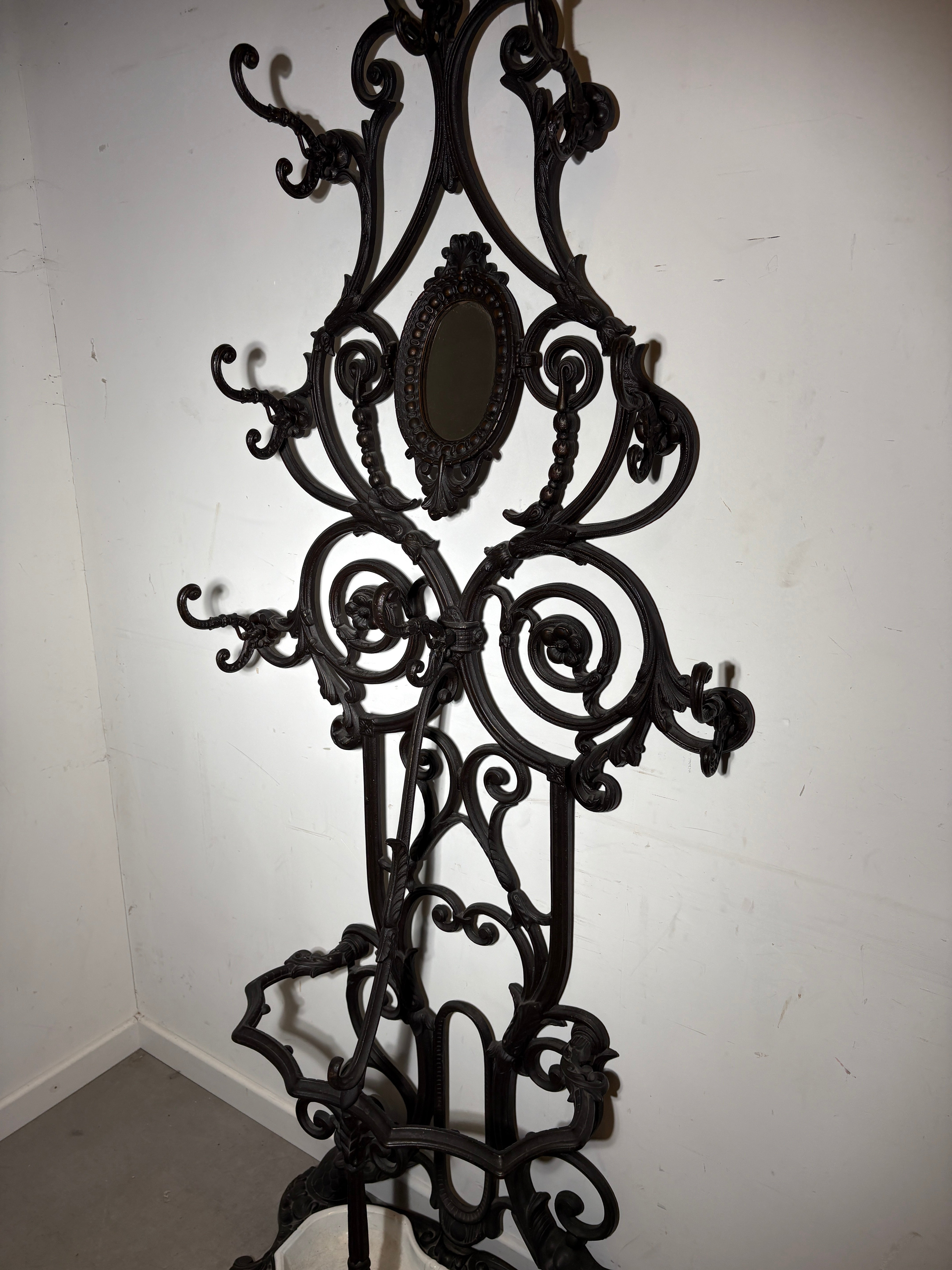 Porte Manteau Cast Iron