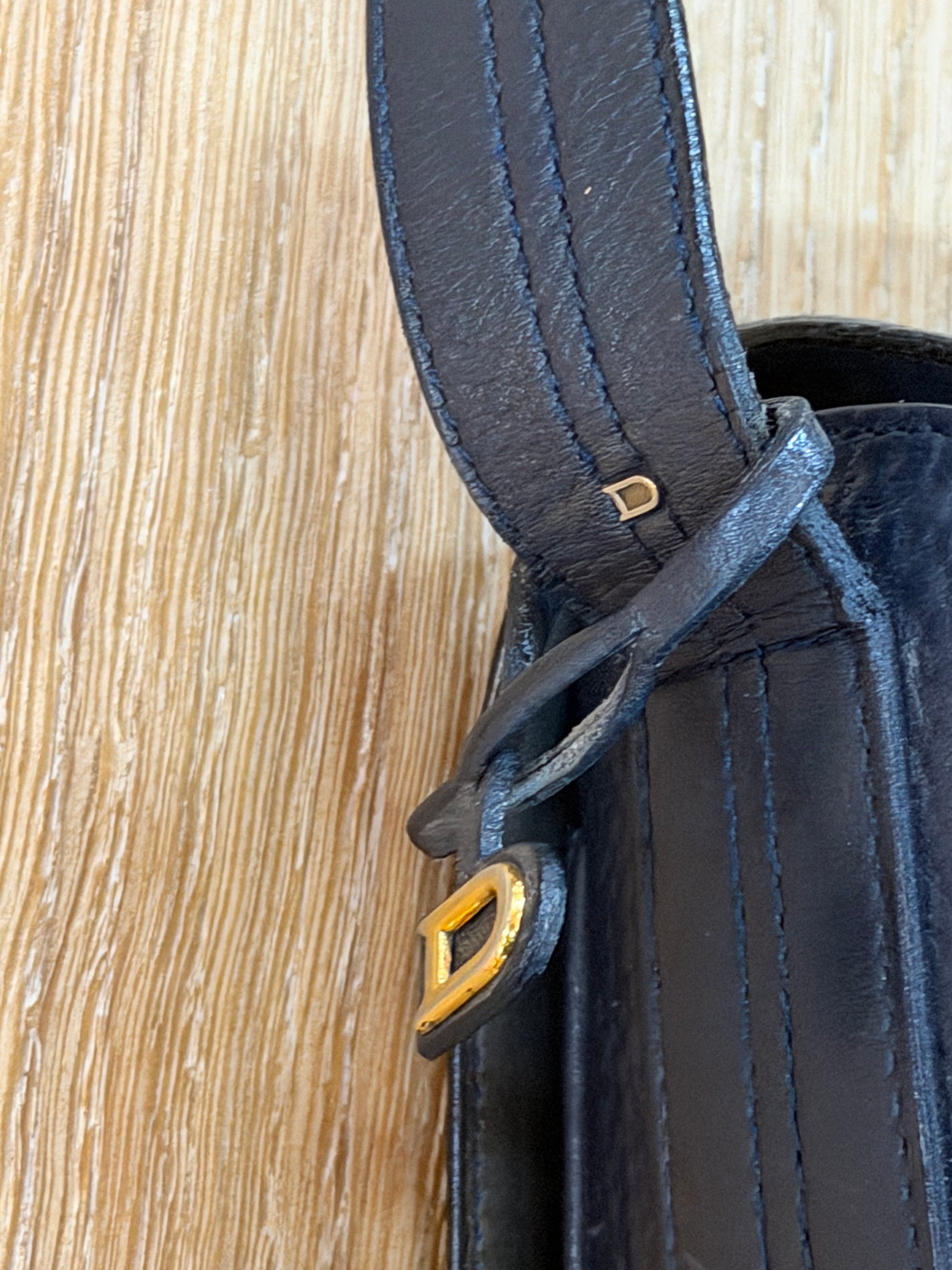 Delvaux Large Crossbody / Laptop Bag – Black Leather – 34 x 30 cm