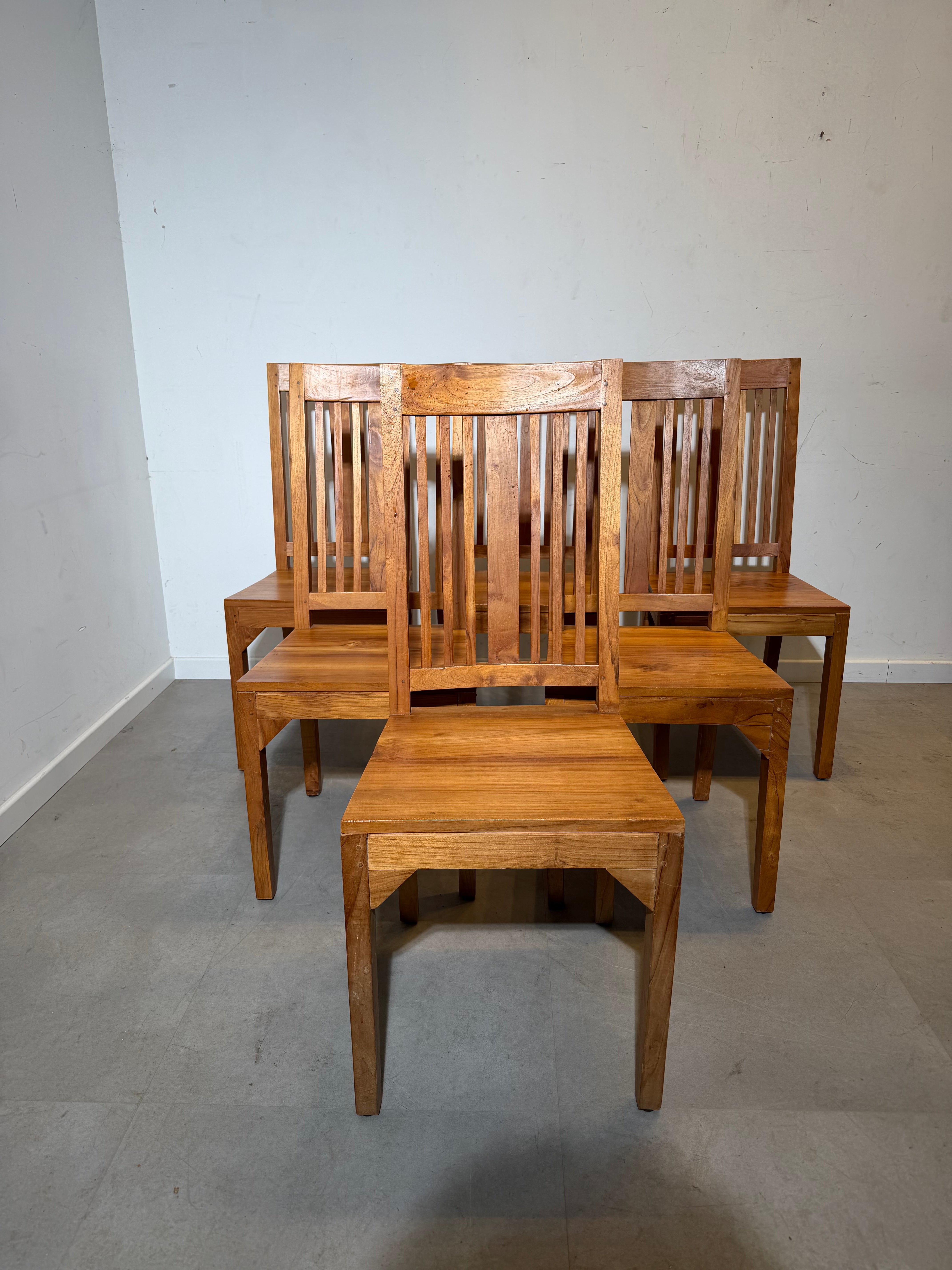 Set of 6 solid teak dining chairs – massive wood