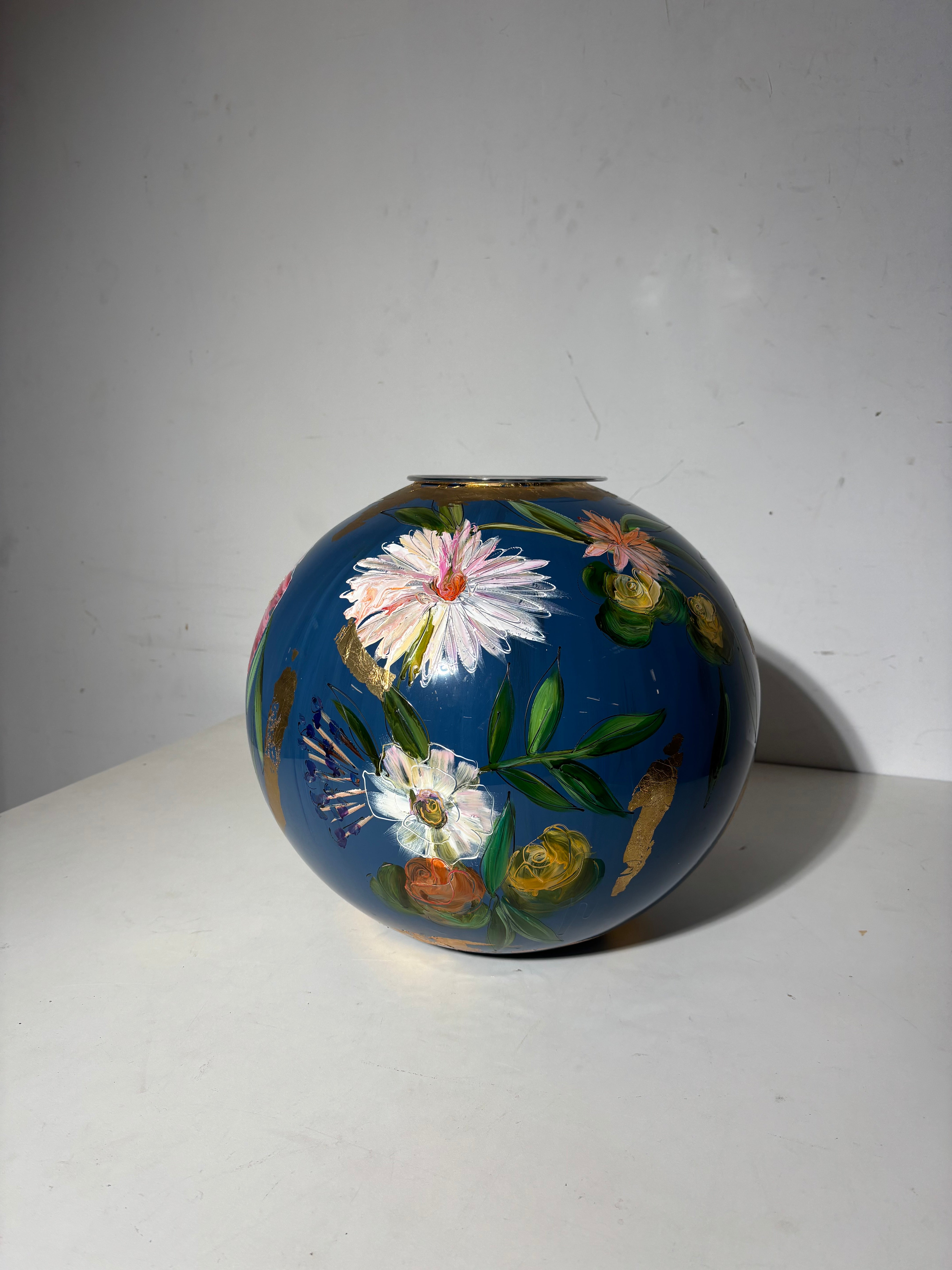 “Doortje Ijpelaar” Handpainted Vase