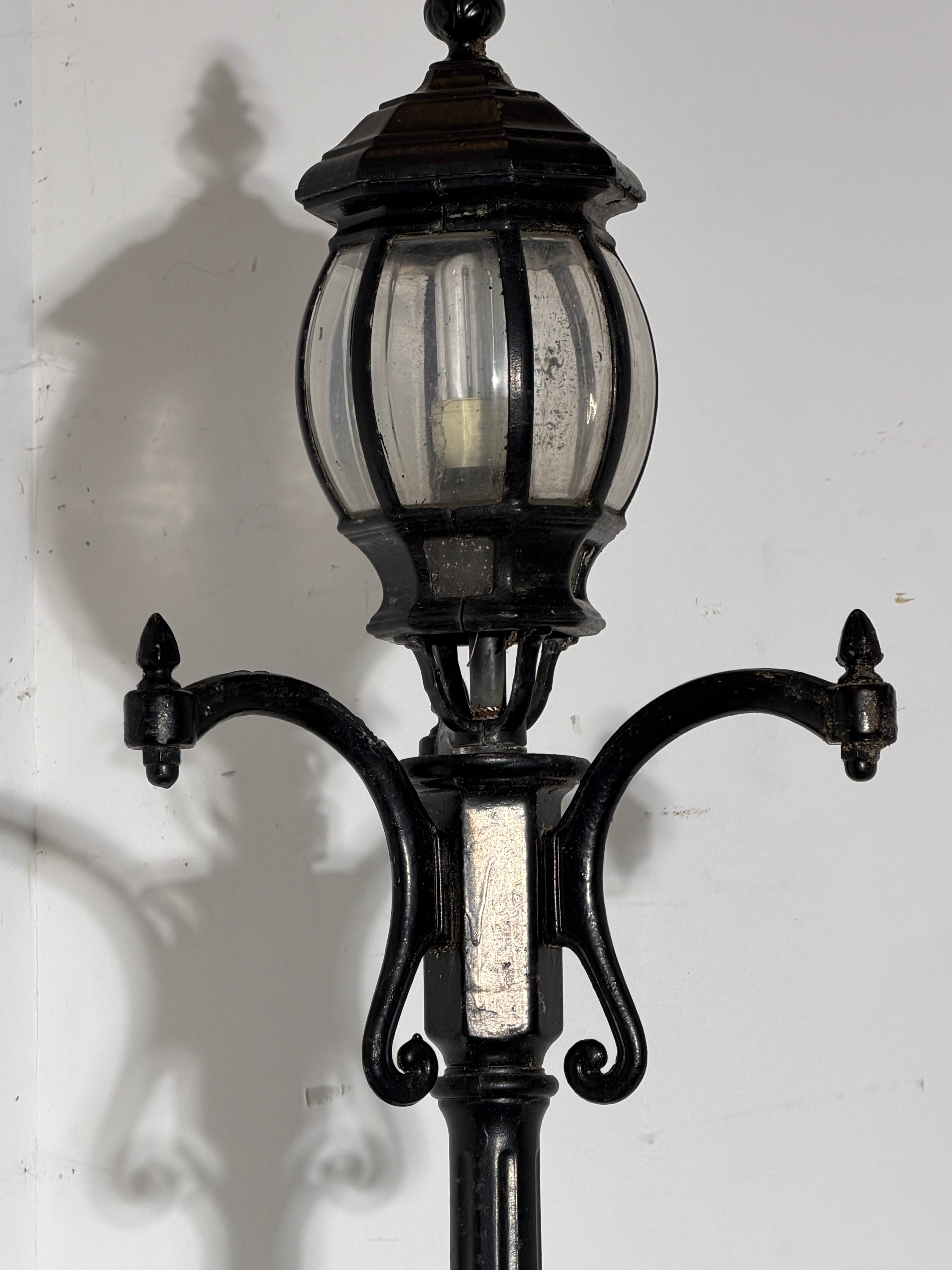 Vintage Cast Iron Street Lamp Post – 245 cm
