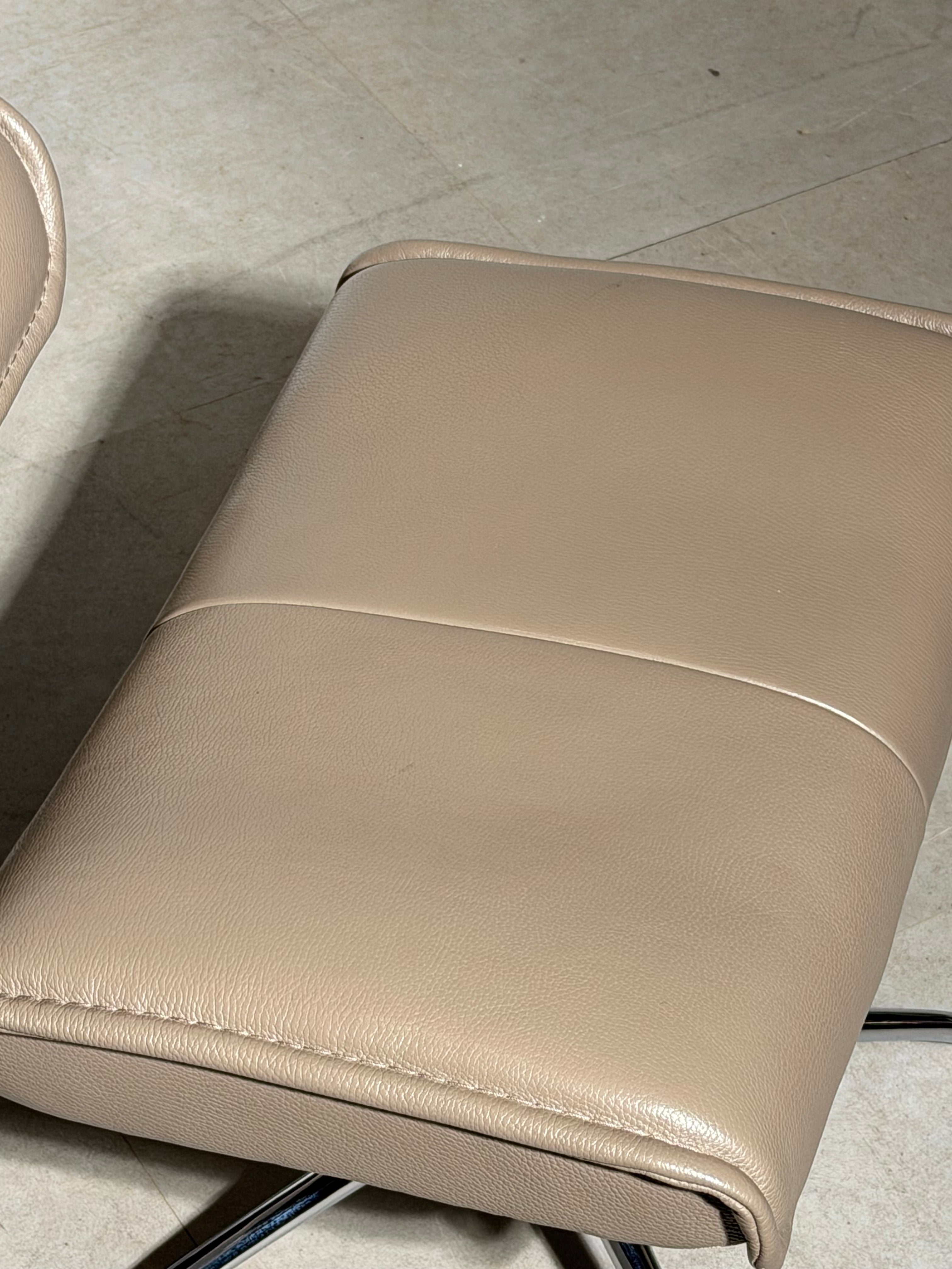 Fauteuil inclinable Stressless City à dossier haut avec repose-pieds