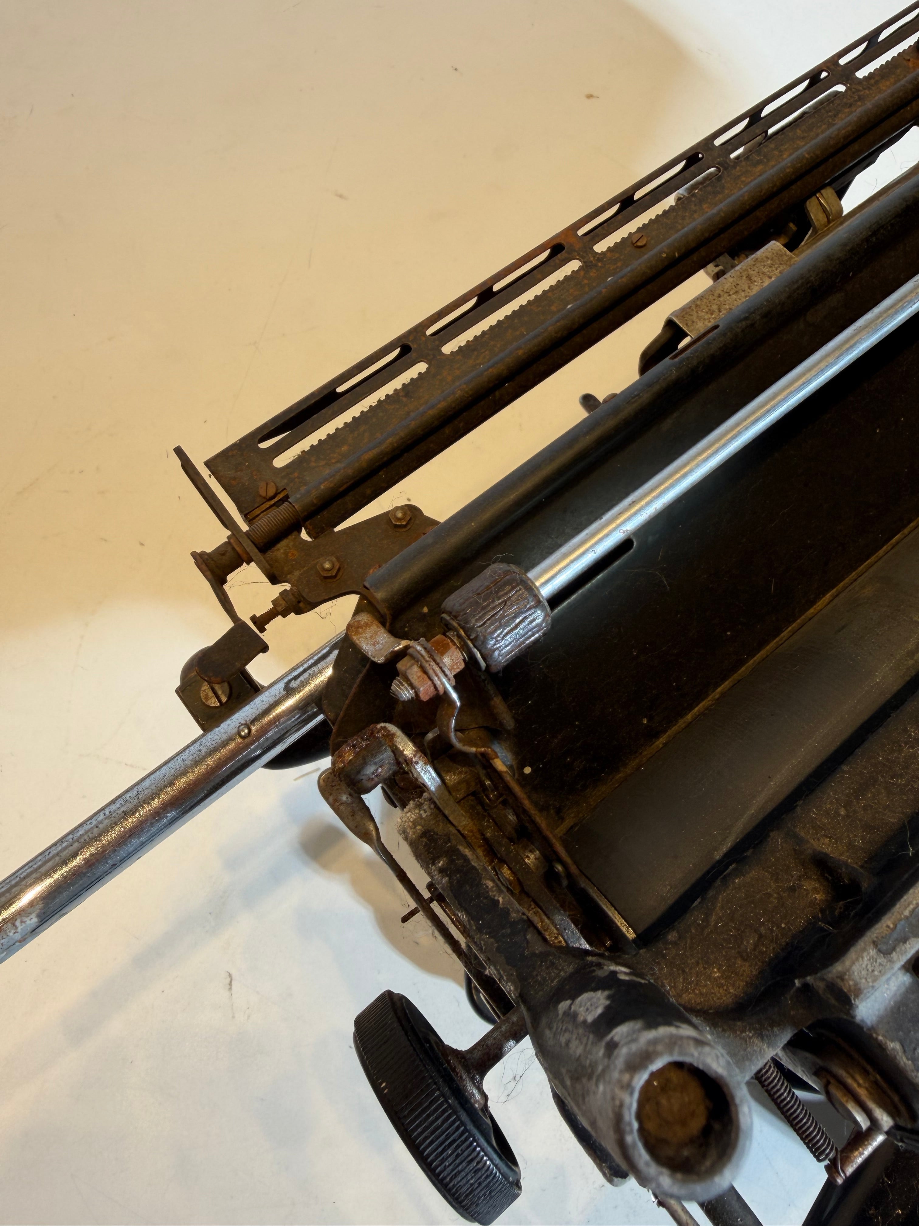 Machine à écrire Continental Rapidus antique – design allemand vintage
