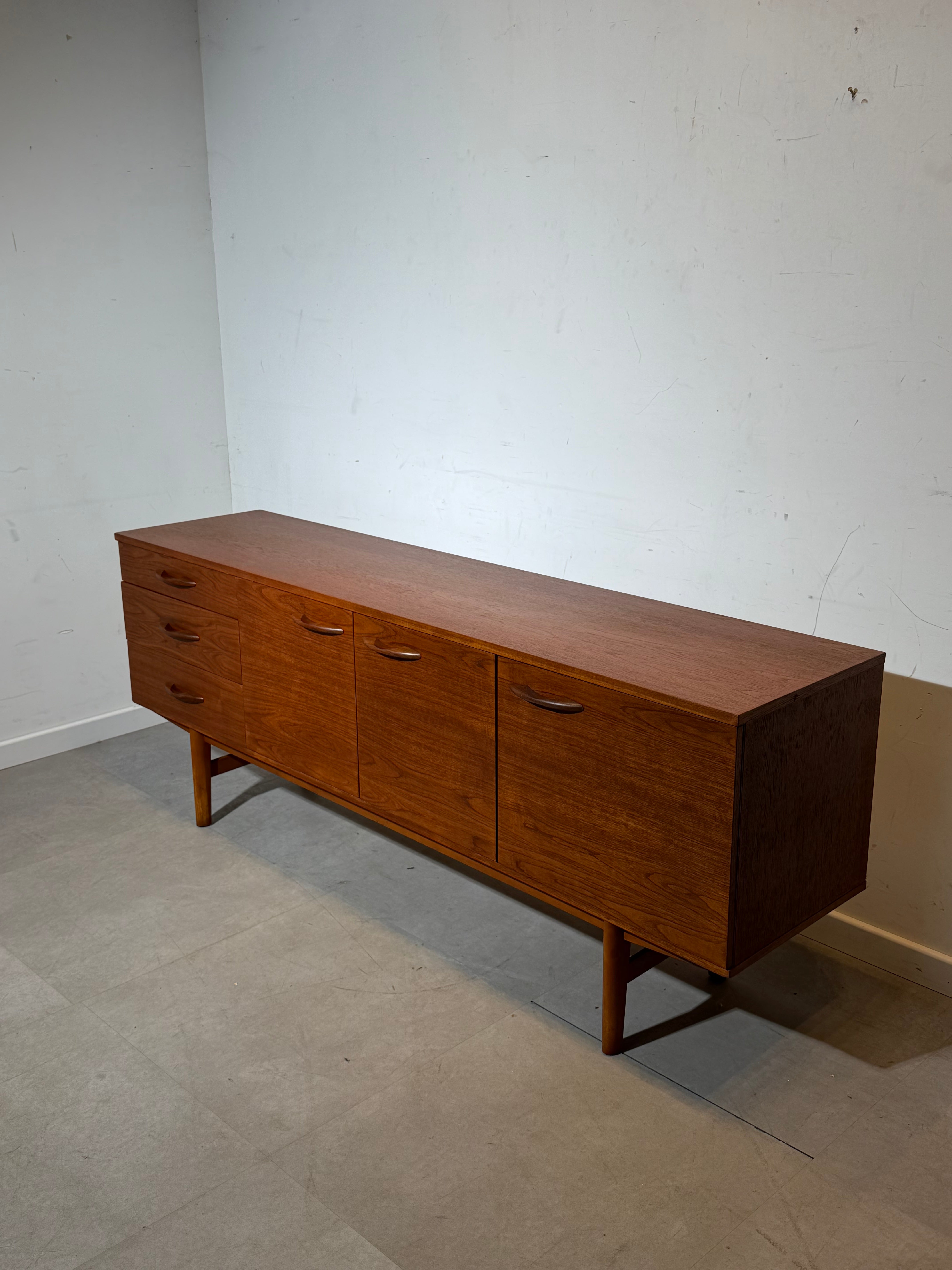 Avalon Teak Sideboard – Mid-Century Modern (UK, 1960s)