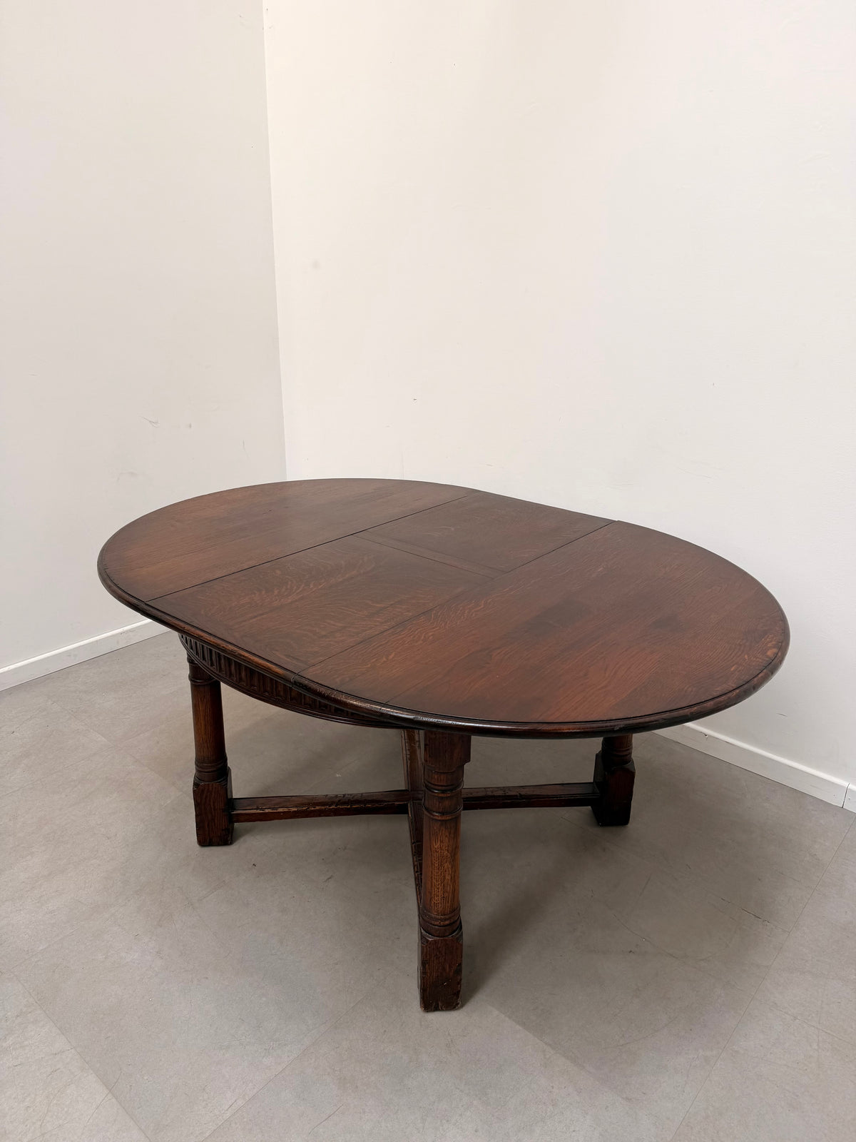 Old New England Oval Extendable Dining Table