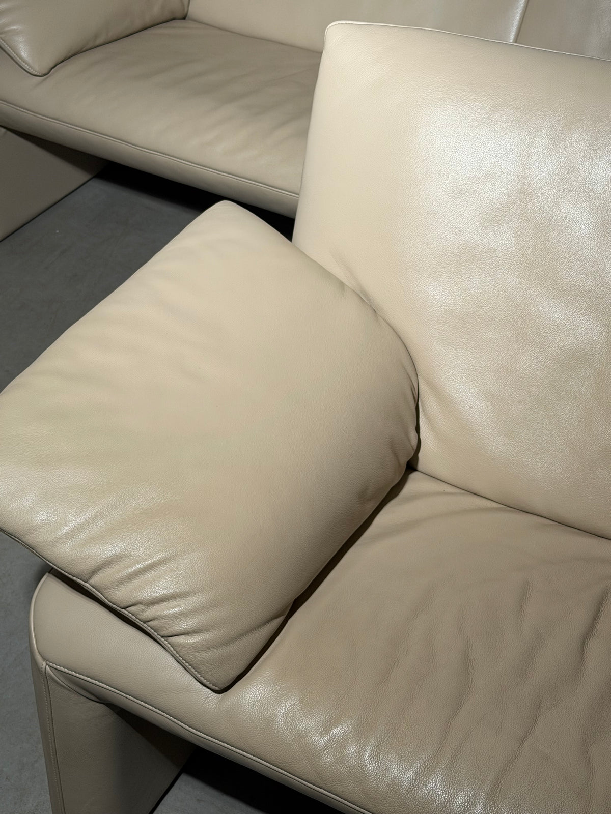 Jori Linea Sofa Set 3 + 2 Cream Leather