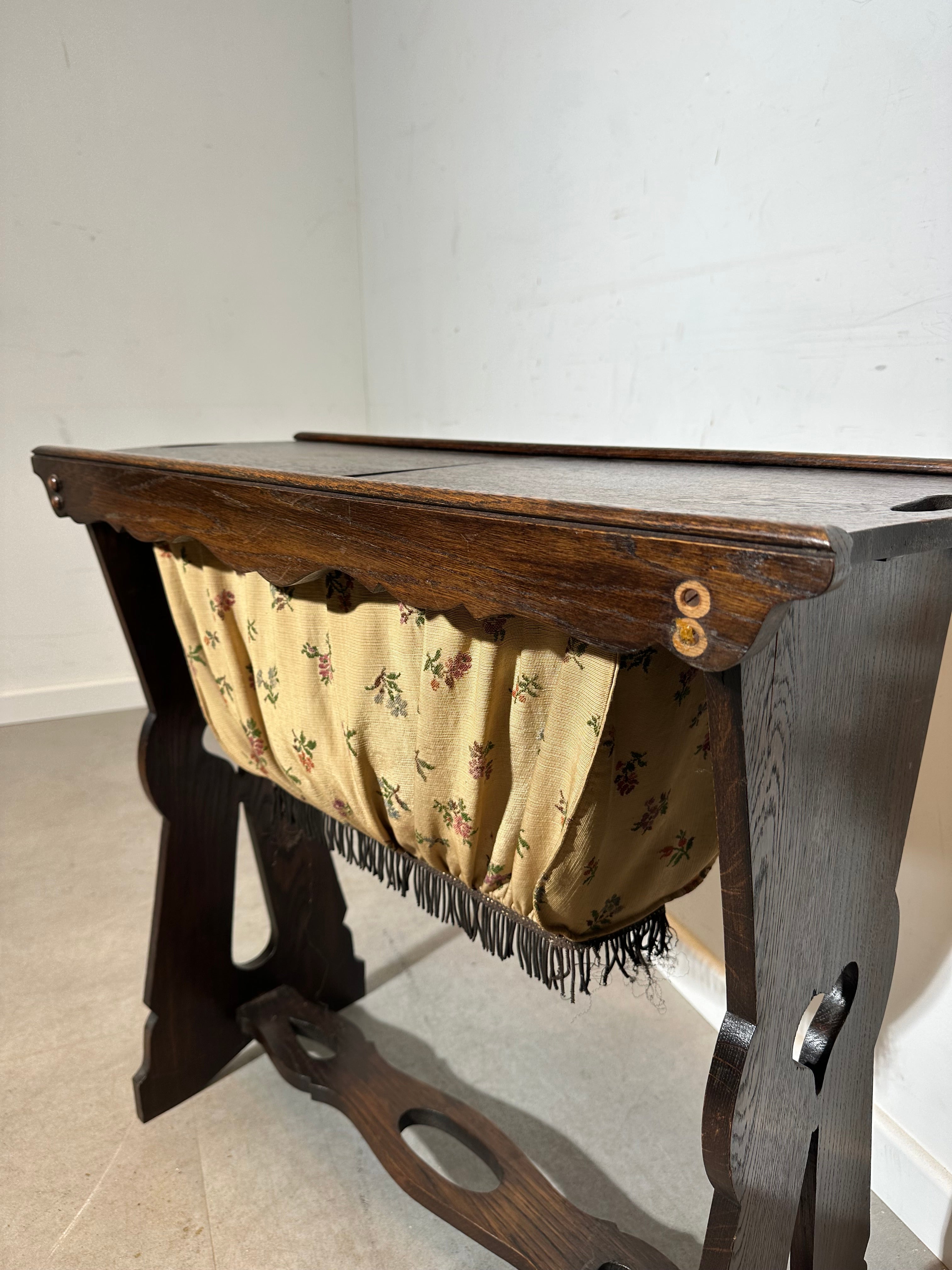 Table à coudre ancienne