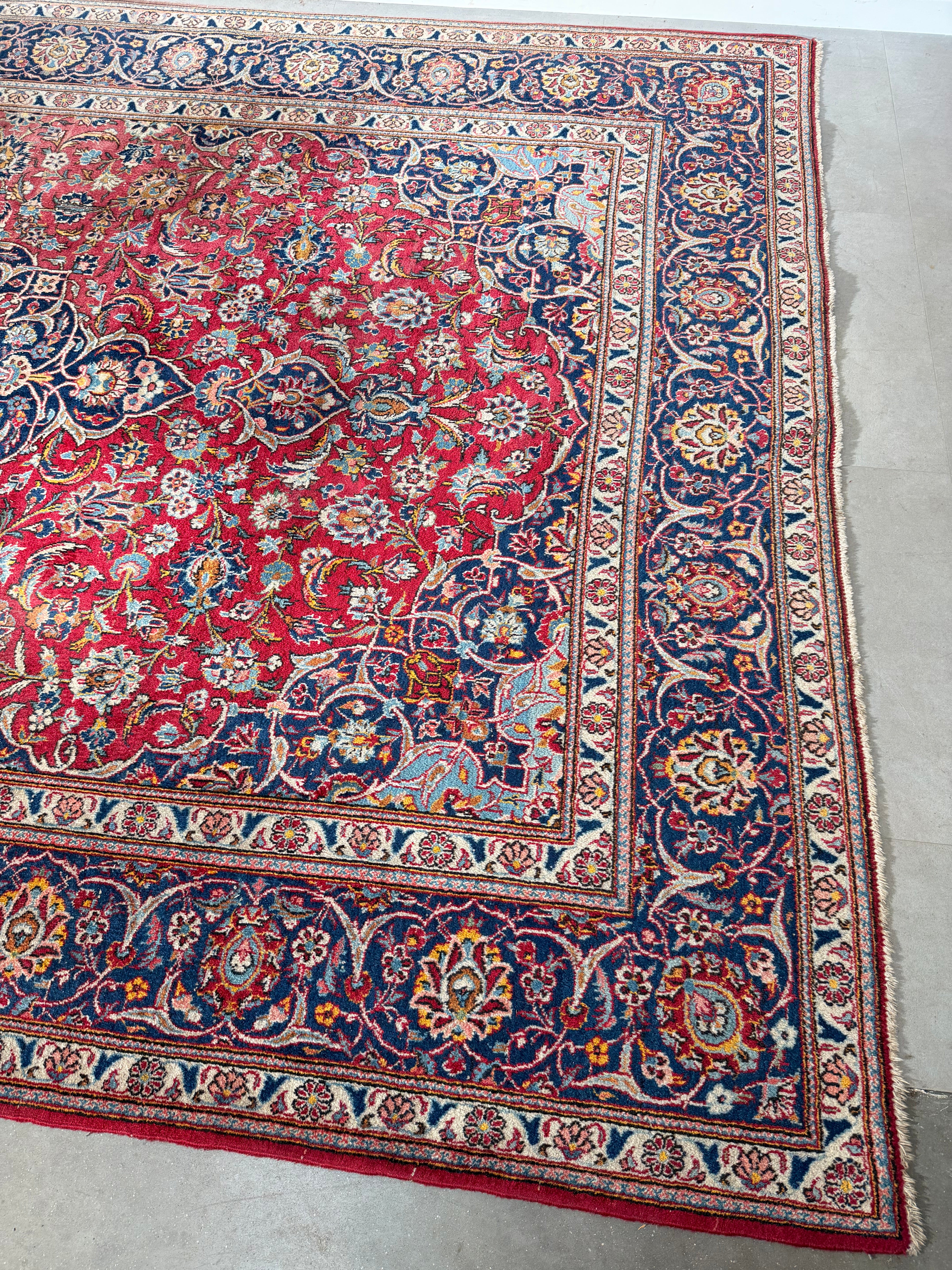 Hand-Knotted Persian Kashan Rug