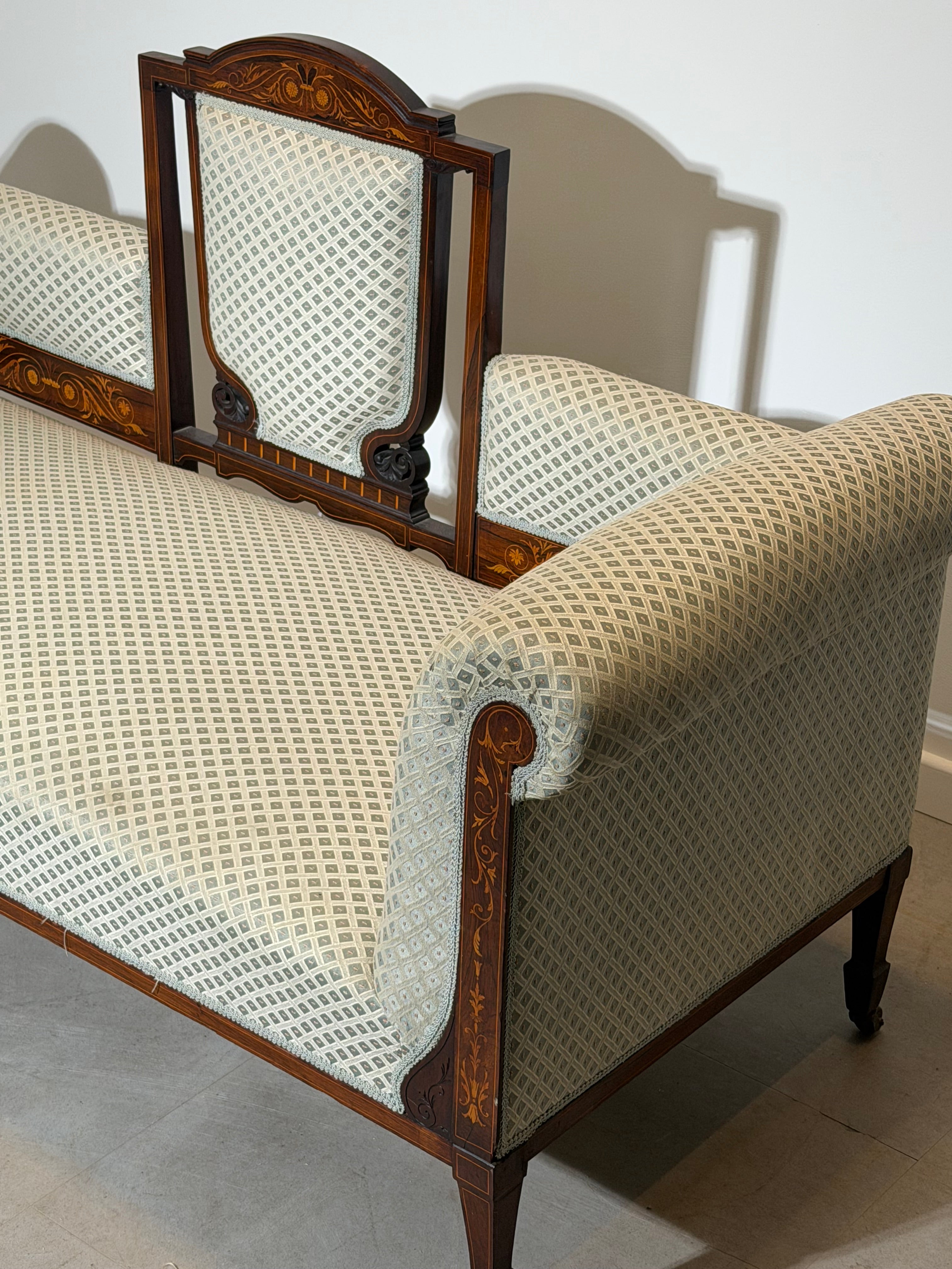 Edwardian Inlaid Mahogany Settee / Window Seat
