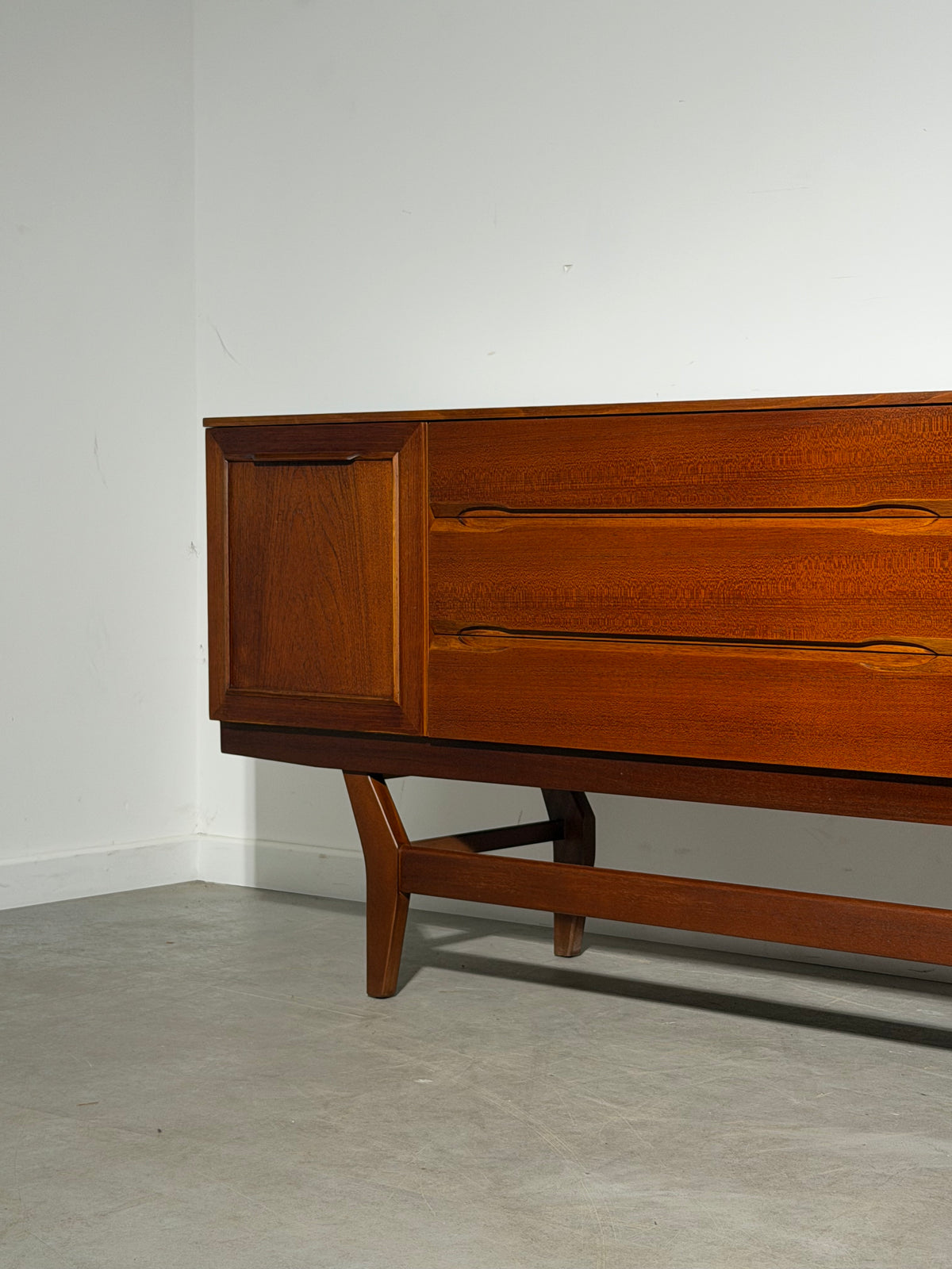 Beautility Teak Sideboard – British Mid-Century Modern, 1960s