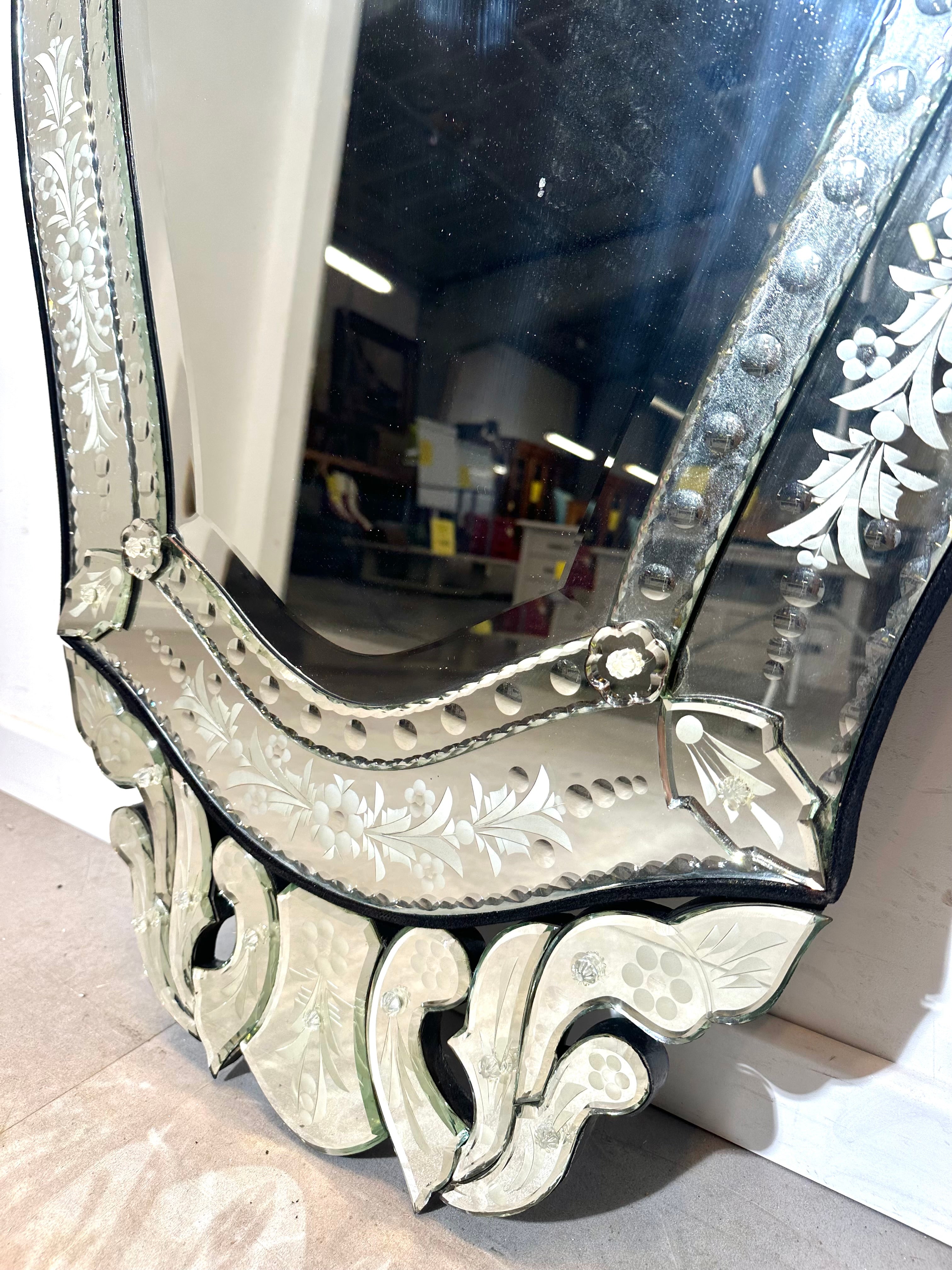 Venetiaanse geëtste glazen wandspiegel