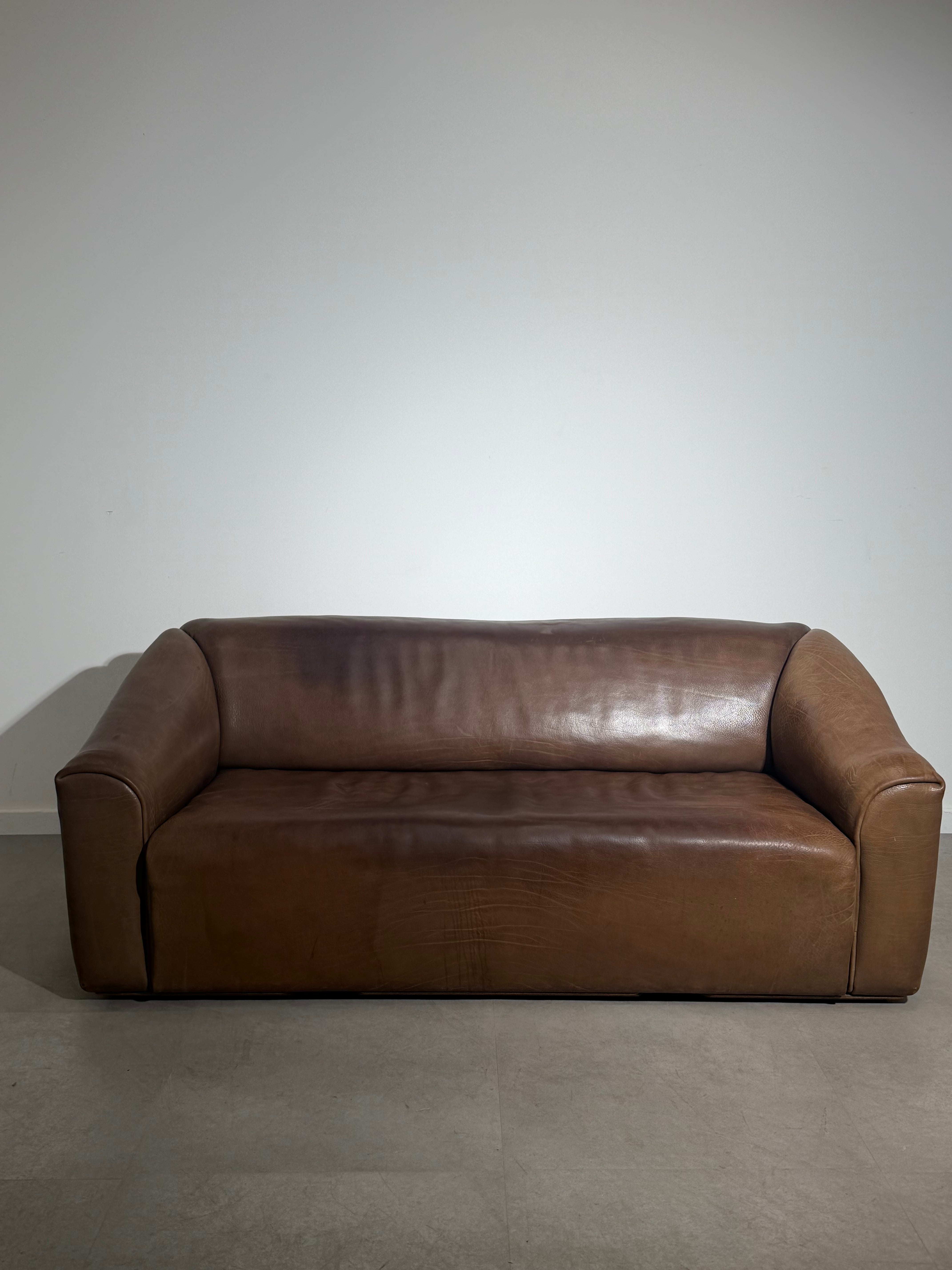 De Sede DS-47 Vintage Leather Sofa – Cognac