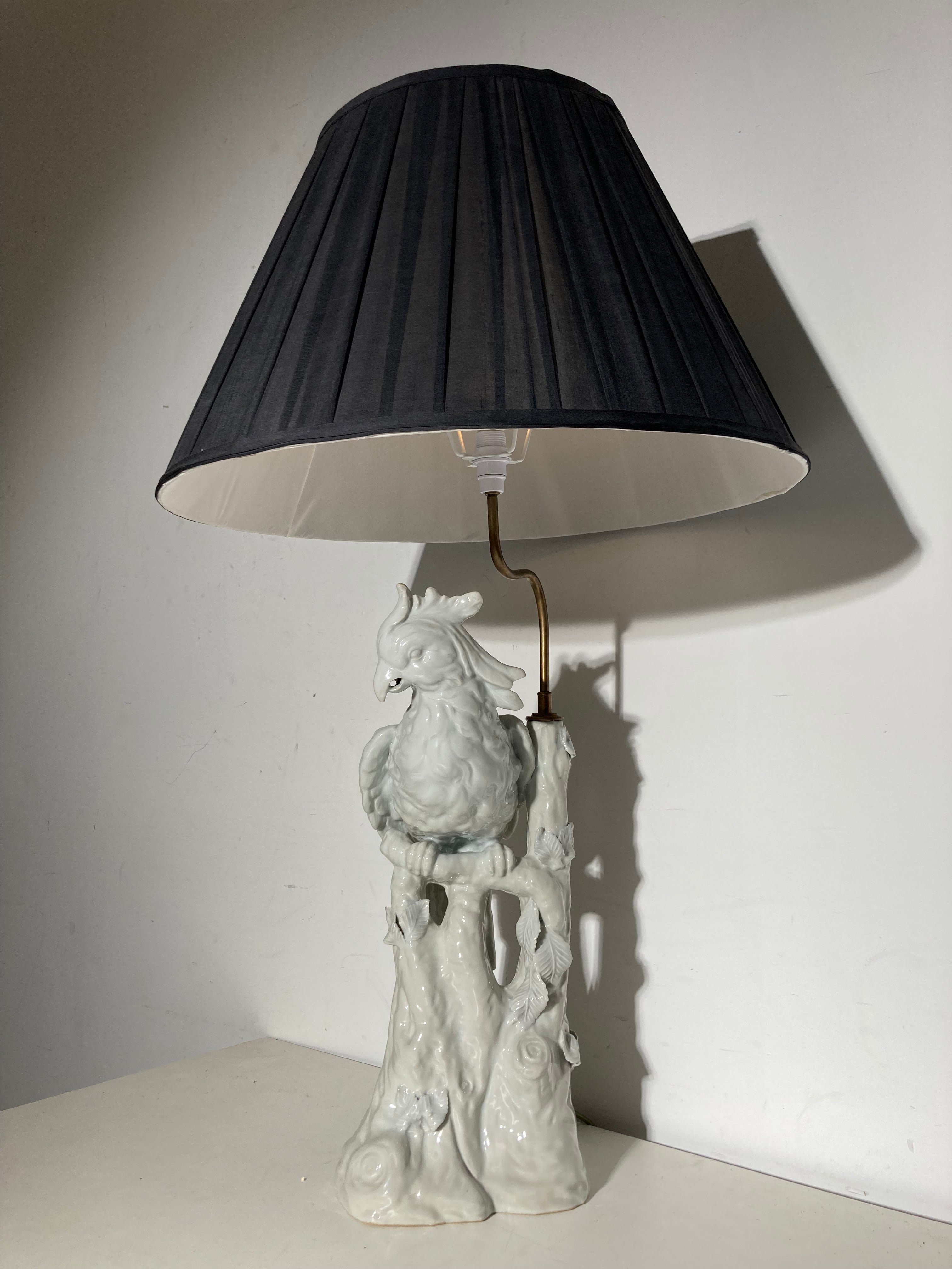 Blanc de Chine birdlamp
