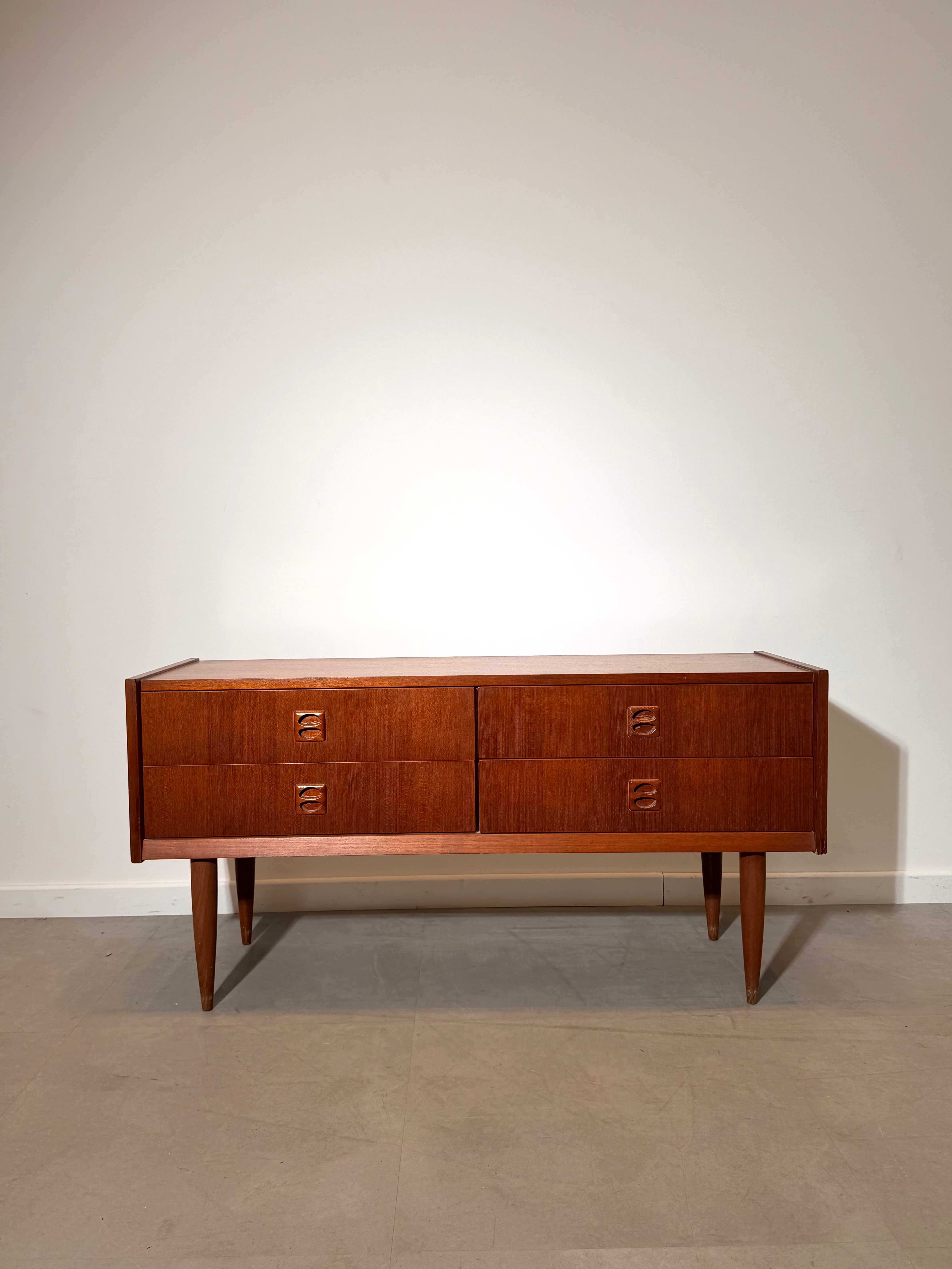 Vintage Mid-Century Teak Chest of Drawers – 1960s Scandinavian Style