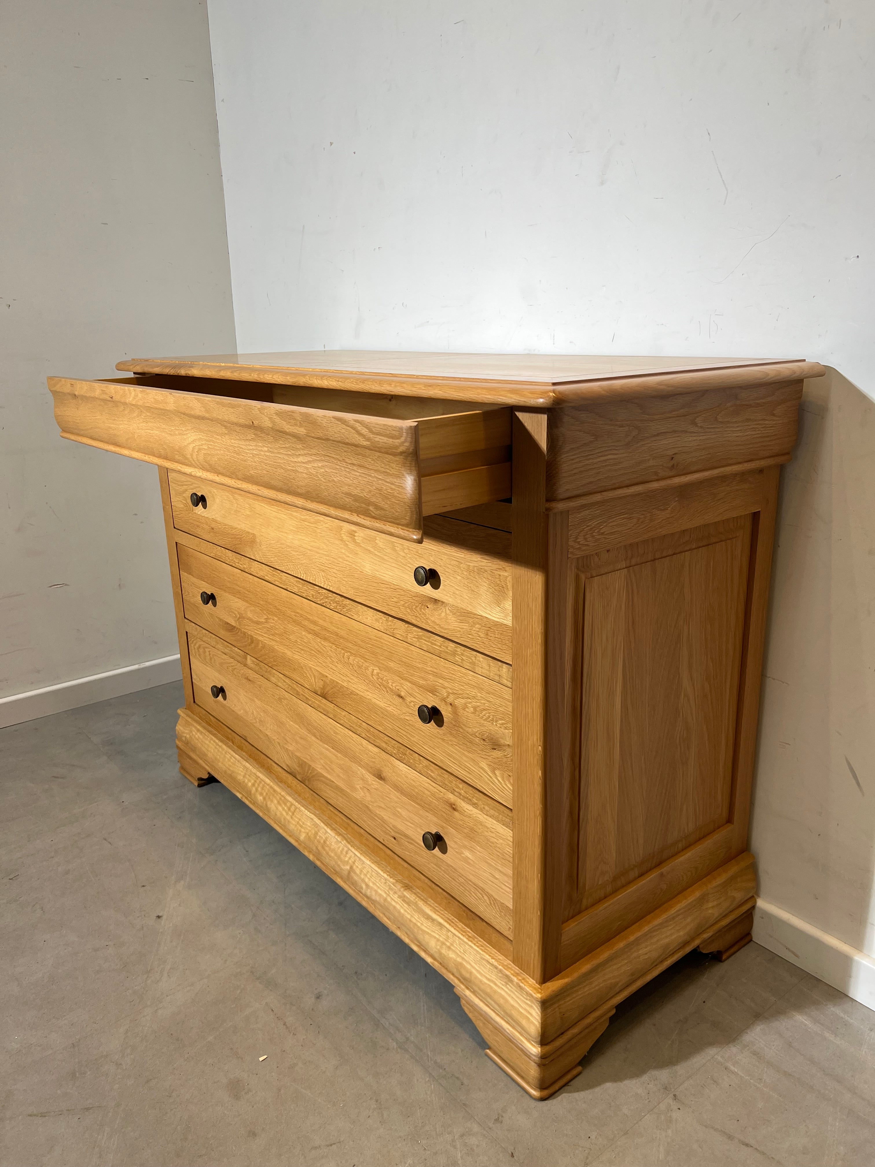 Solid Oak Chest of Drawers "louis philippe"