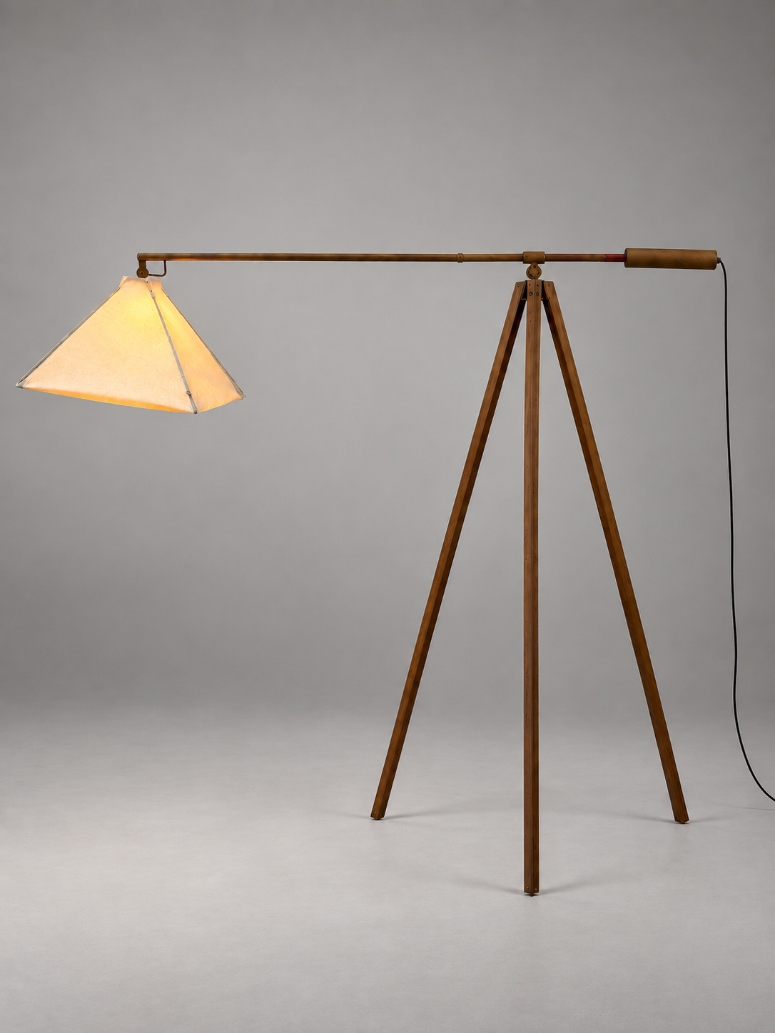 Vintage Adjustable Tripod Floor Lamp XL