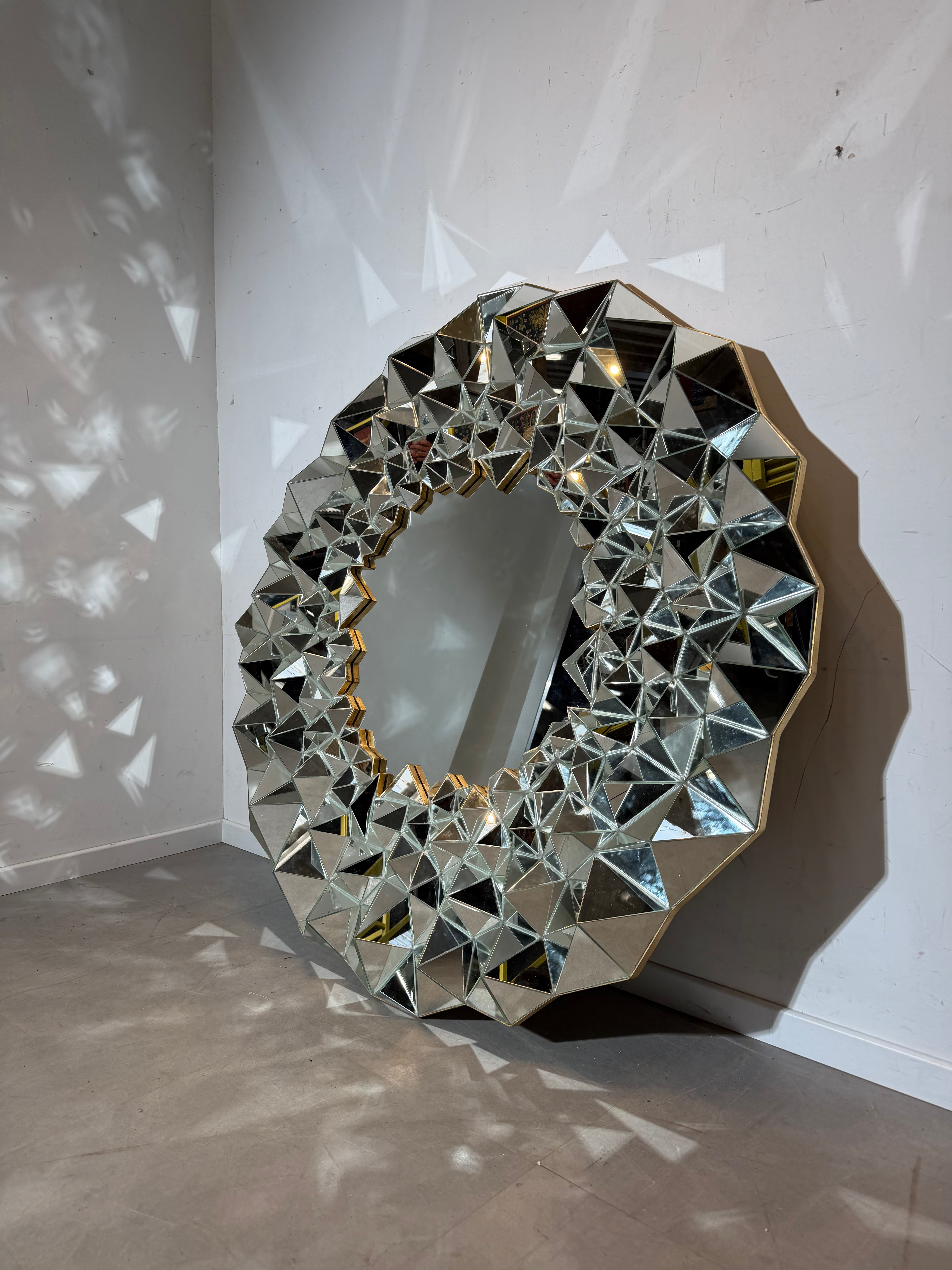 XL Faceted Sunburst Mirror – Sculptural Prism Mirror – Ø 160 cm