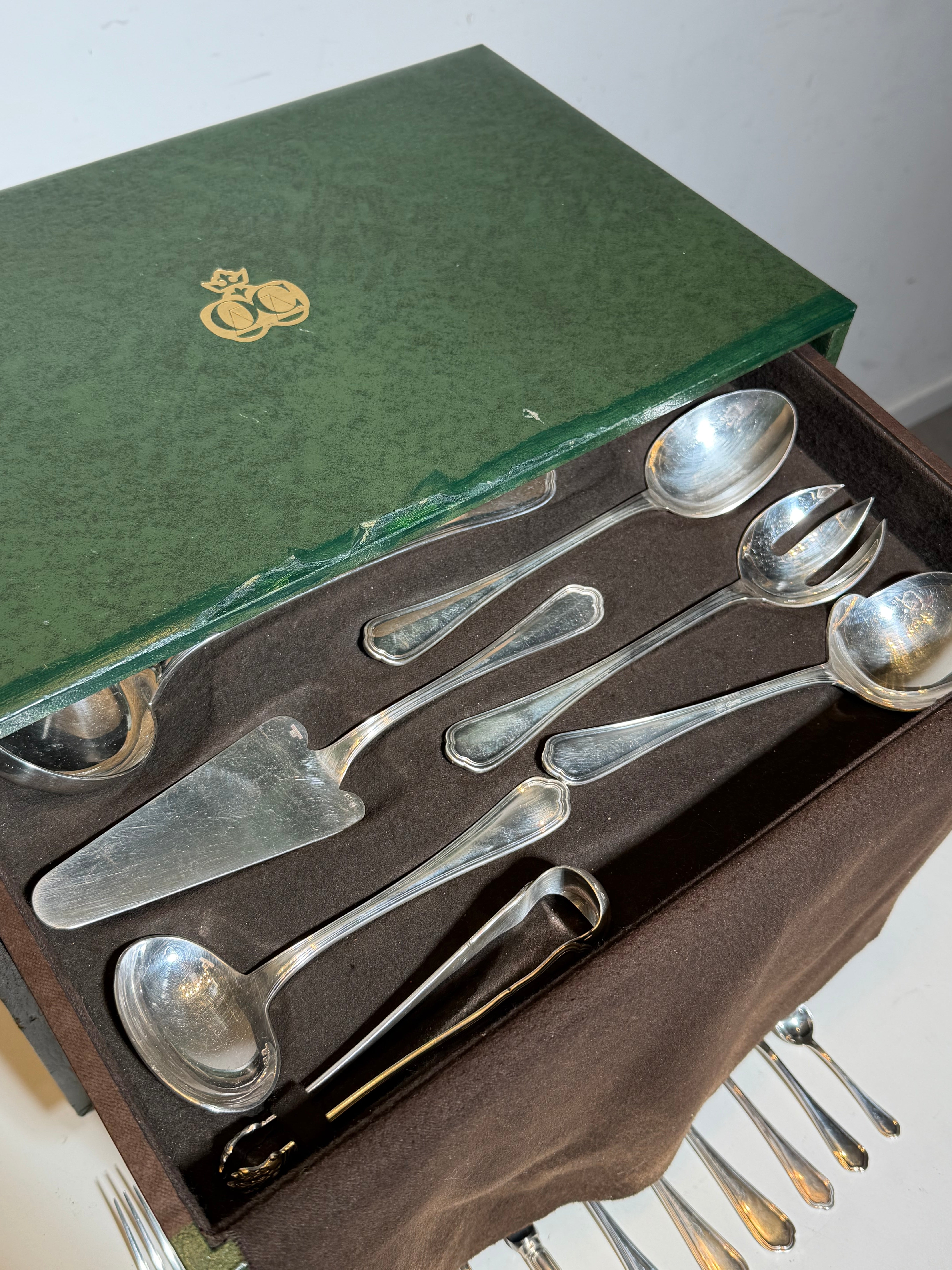 Christofle “Spatours” verzilverd bestekset – 144 stuks
 met originele anti-oxidatie opbergkist
