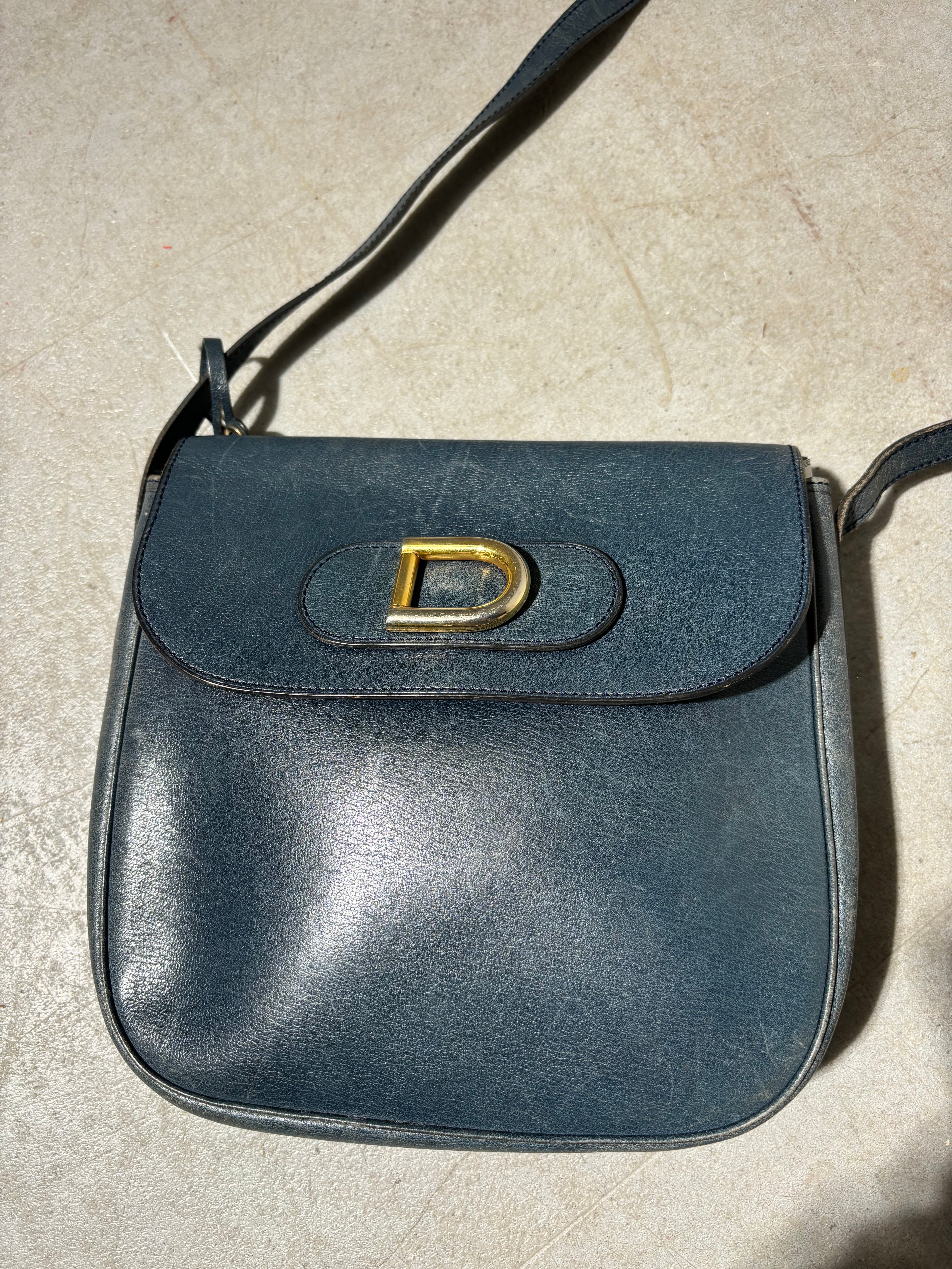 Delvaux crossbody navy blue