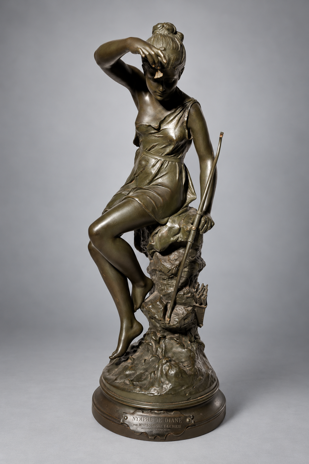 Nymphe de Diane – Antique Bronze Sculpture by Signoret-Ledieu – Rotating Base