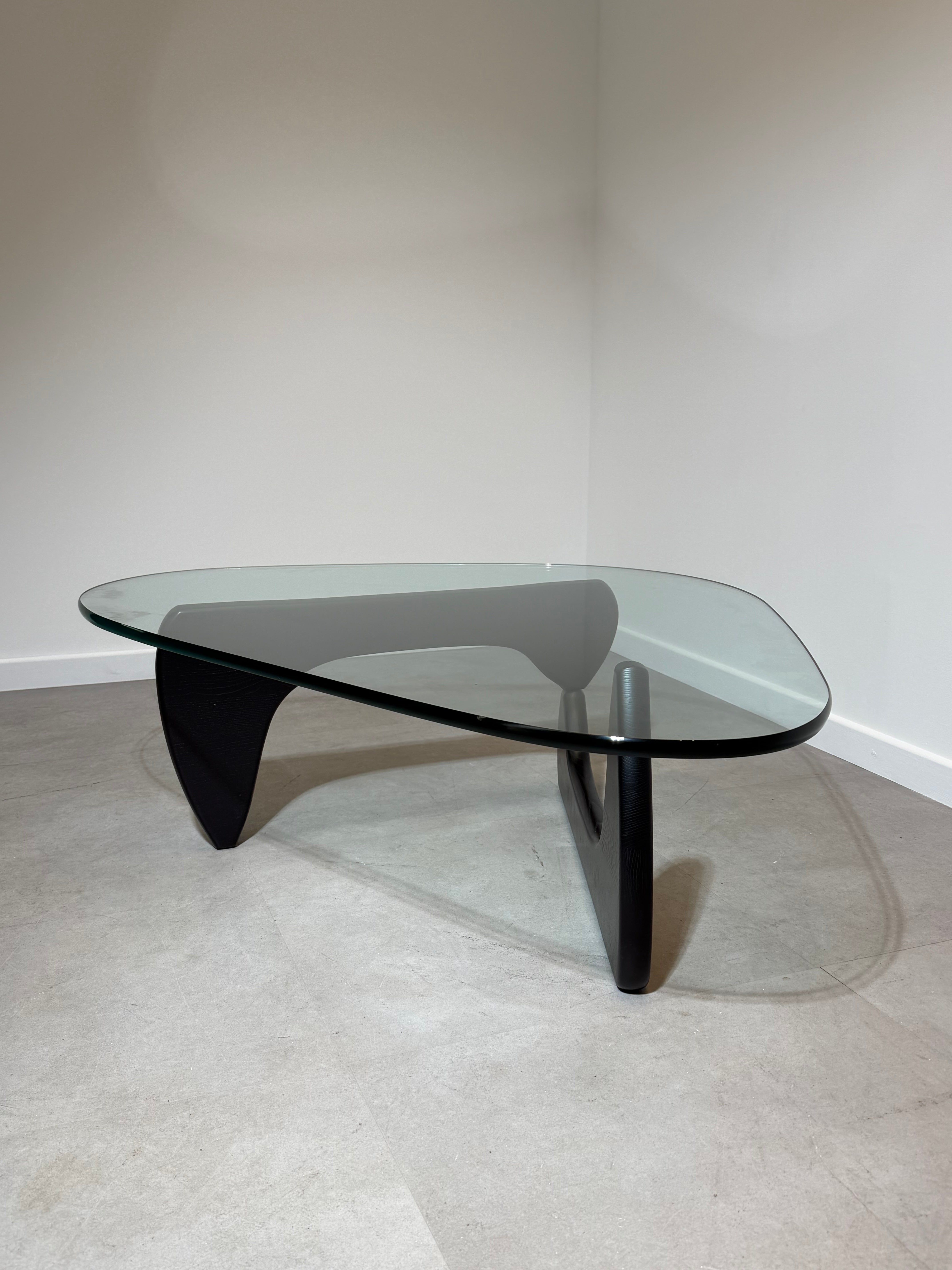 Noguchi Coffee Table by Vitra