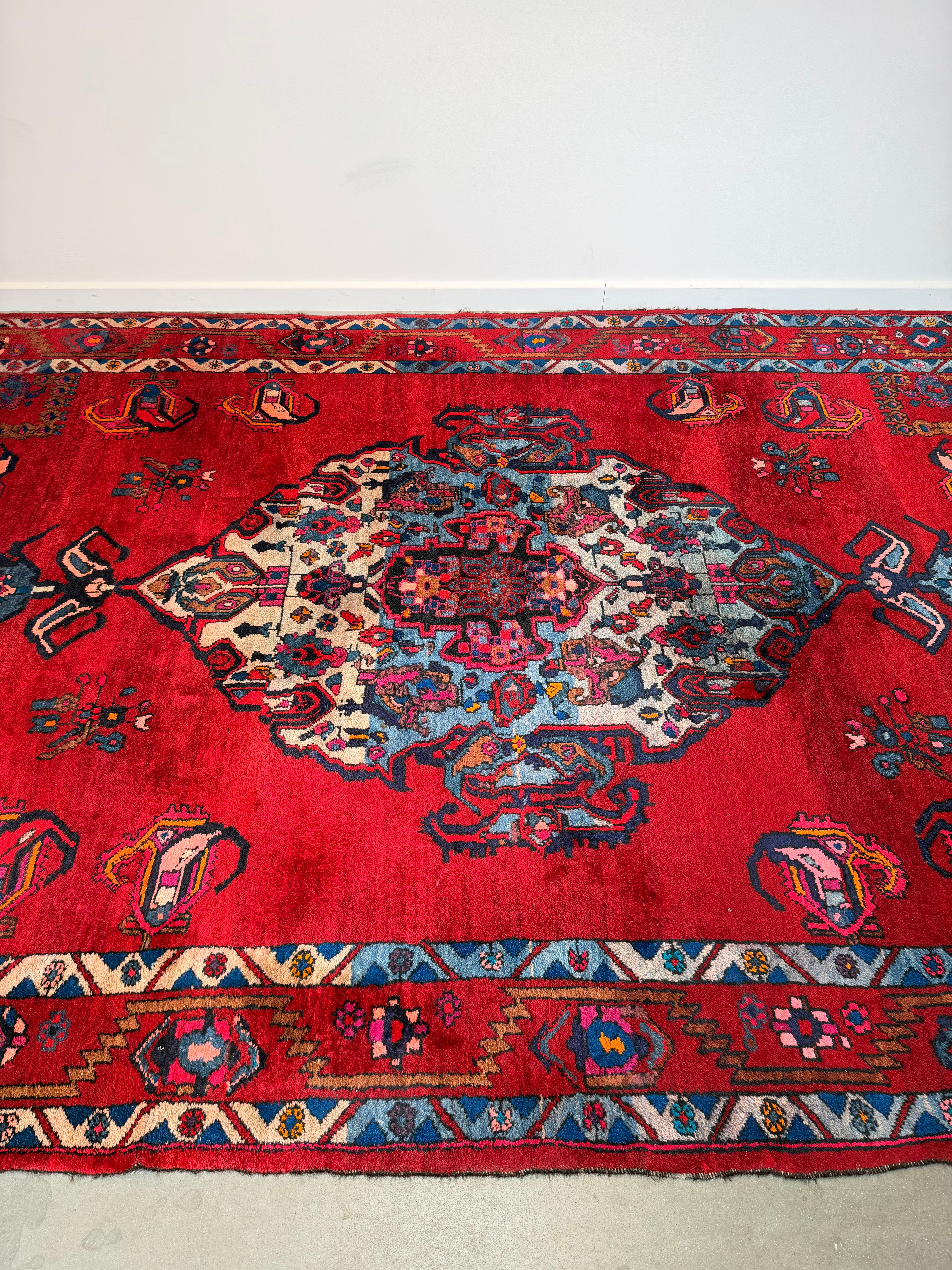 Hand-Knotted Persian Bakhtiar Rug