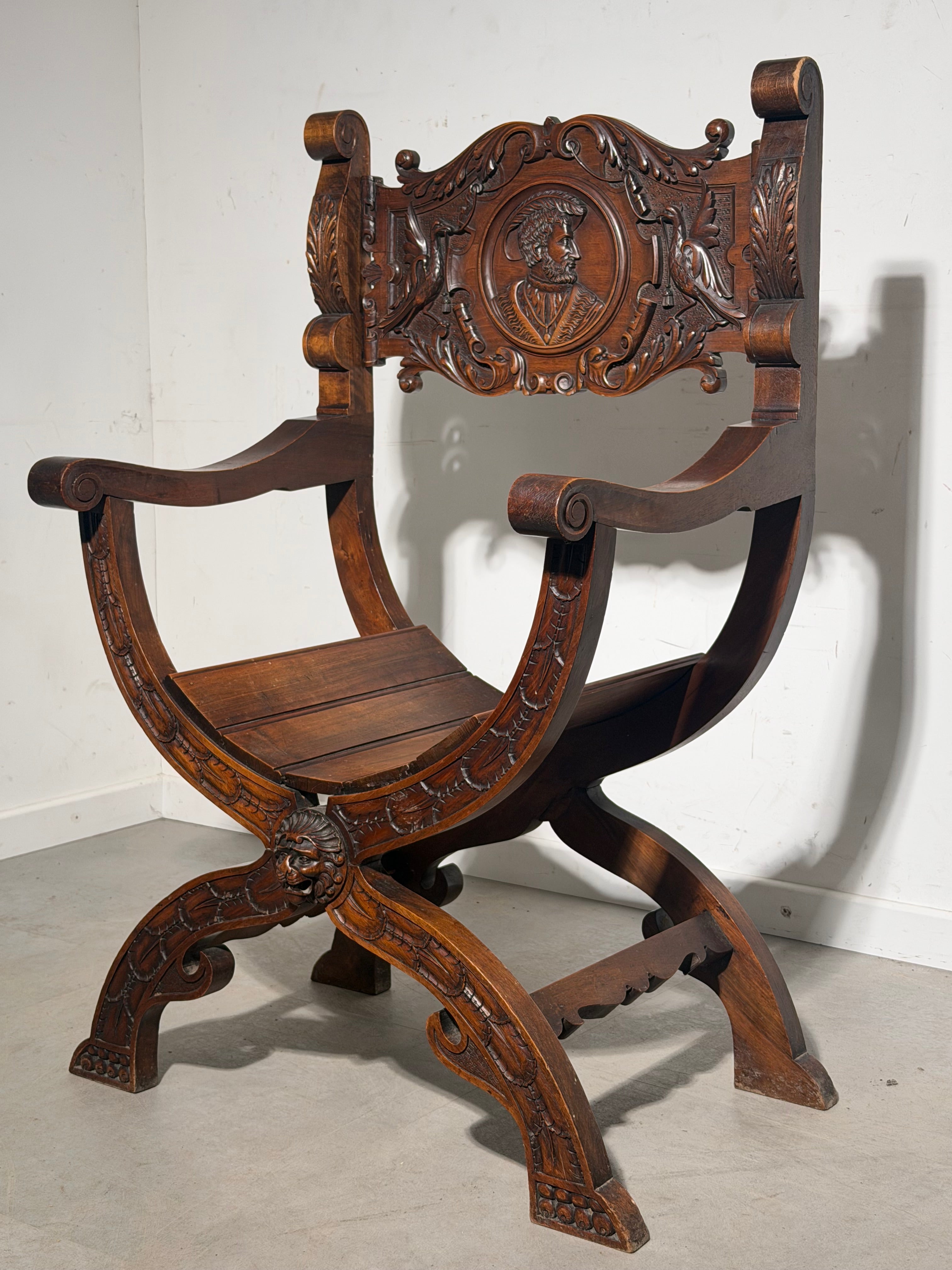 Antique Renaissance Revival Savonarola Chair – Hand-Carved Oak – 105 cm