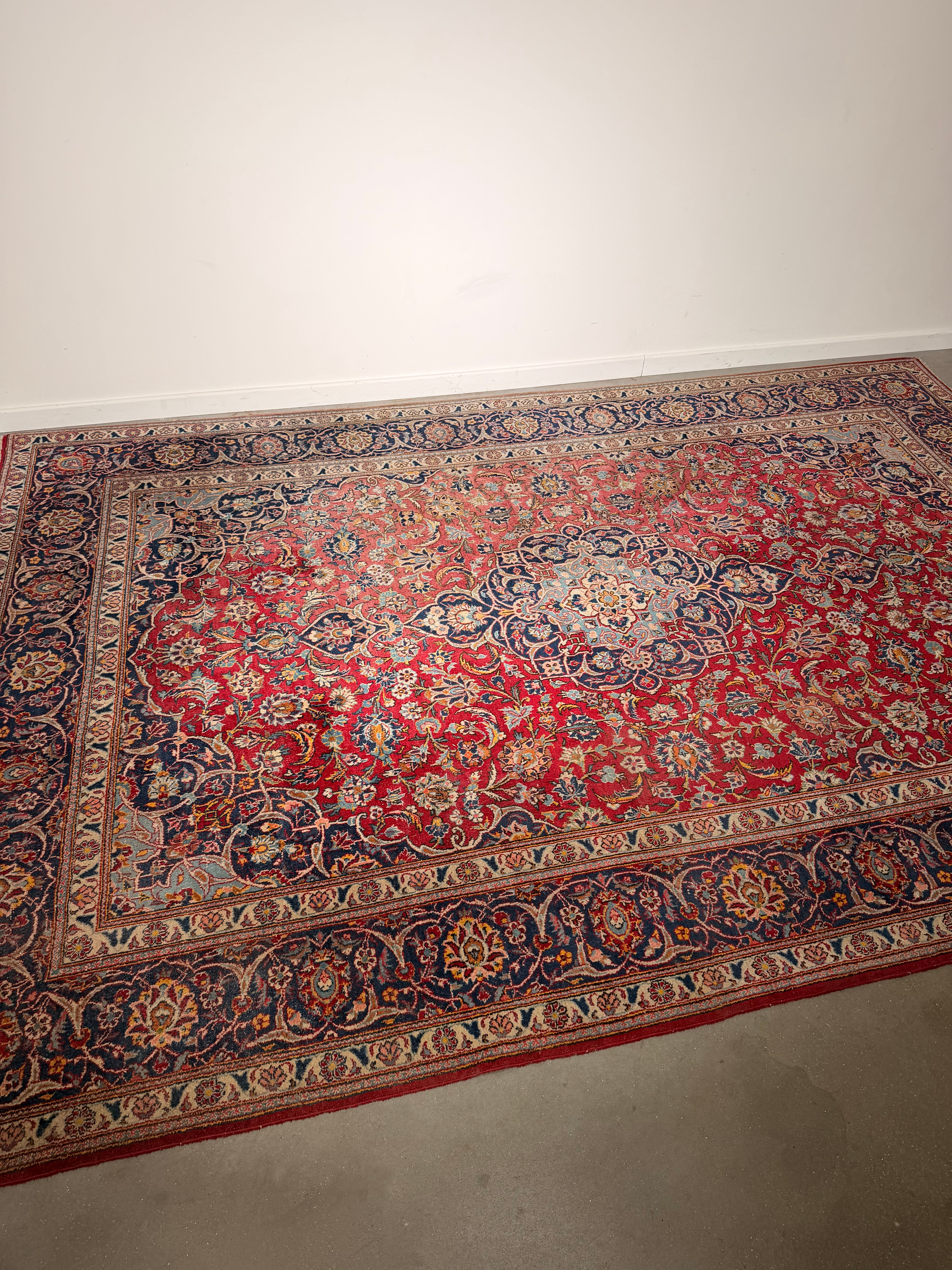 Hand-Knotted Persian Kashan Rug