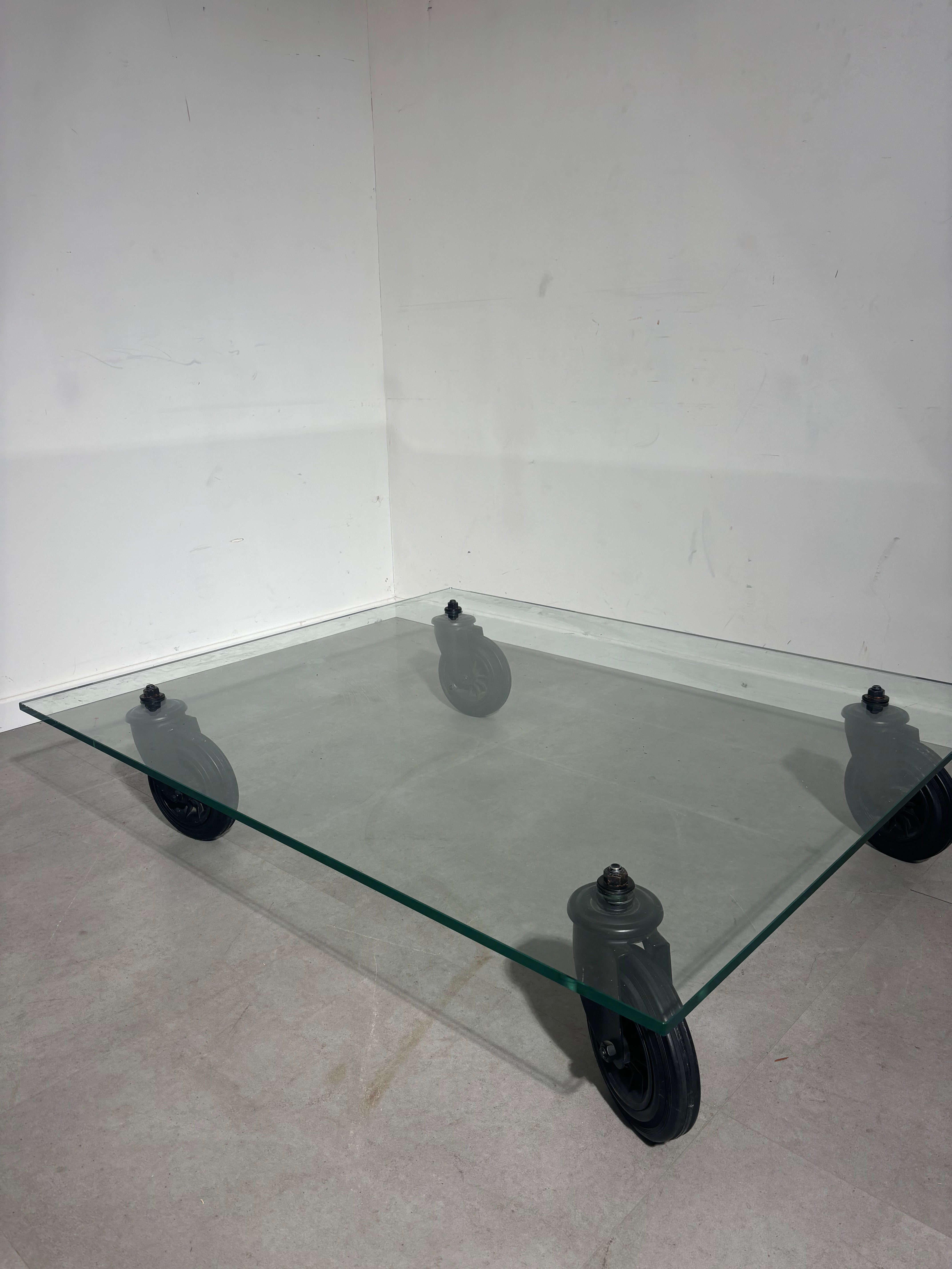 Coffeetable by Fontana Arte “Tavolo con Ruote”