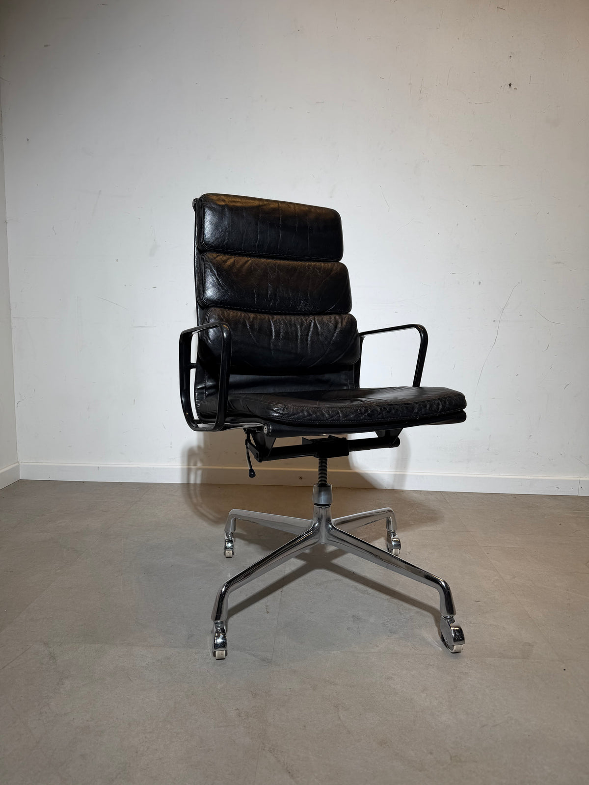 Fauteuil de bureau Herman Miller EA 219 conçu par Charles et Ray Eames, années 1970
