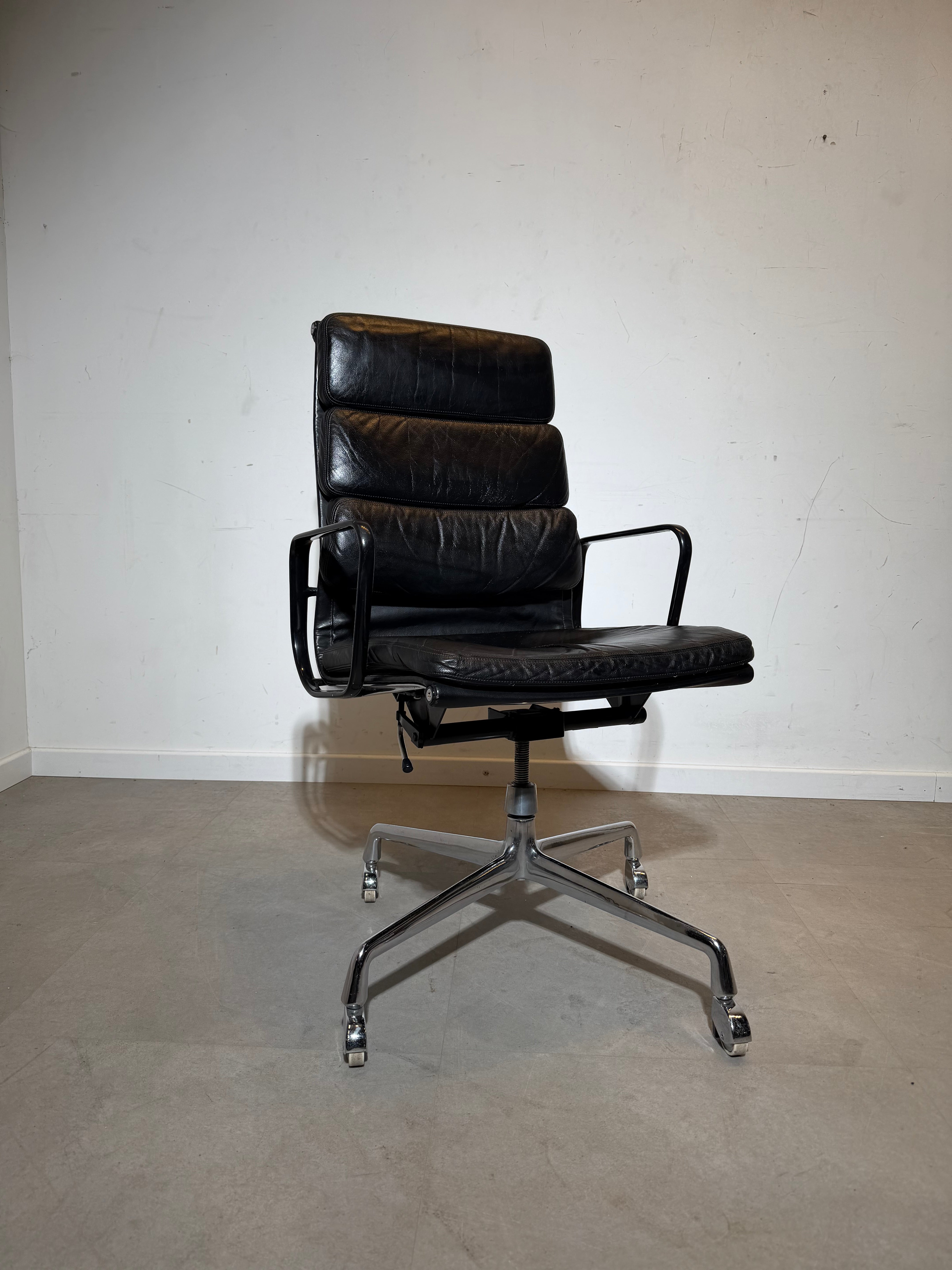 Herman Miller EA 219 Office Chair by Charles & Ray Eames 1970’s