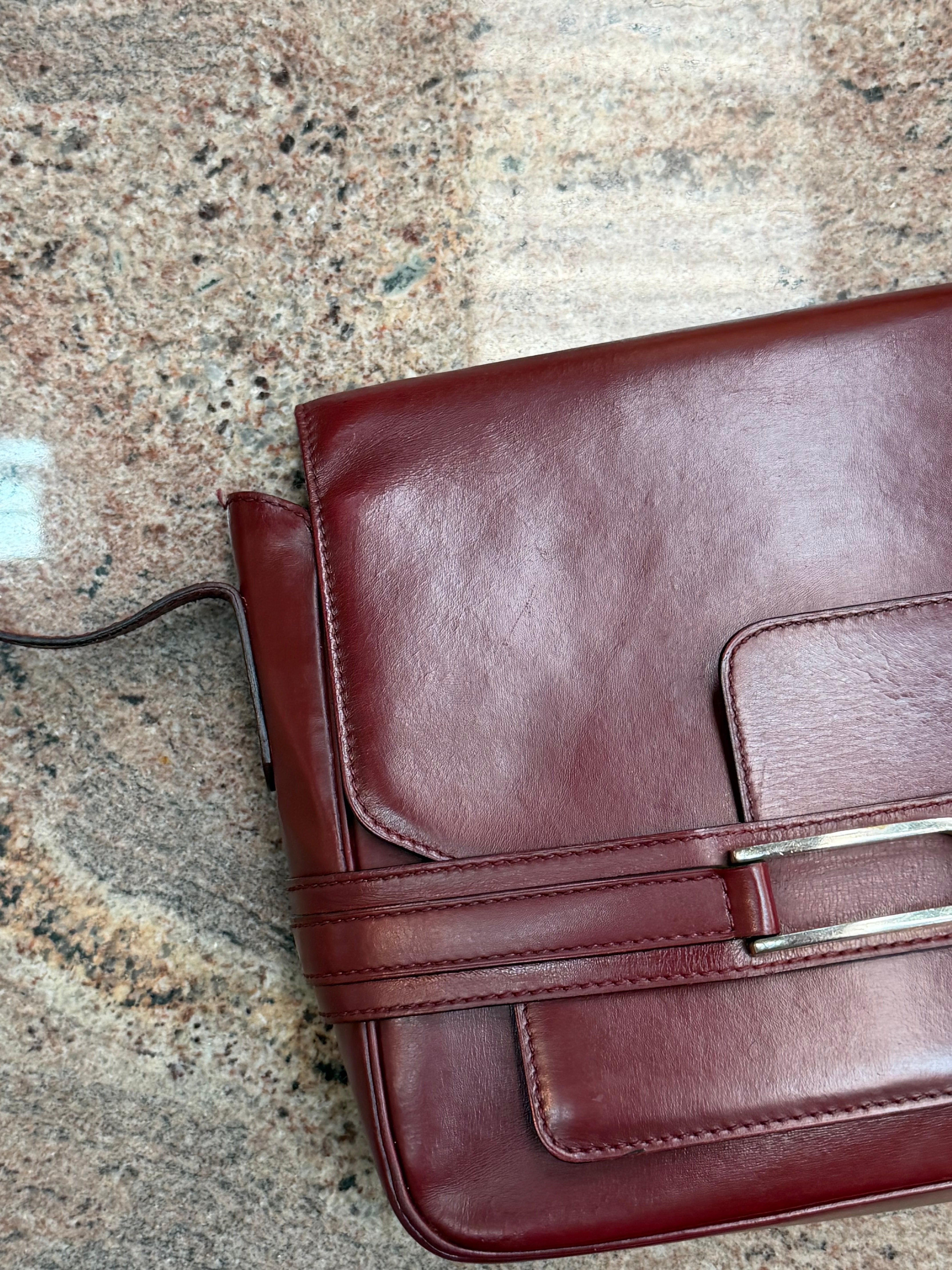 Delvaux Vintage Bourgogne Crossbody Bag – Leather – With Mirror – 27 x 20 cm