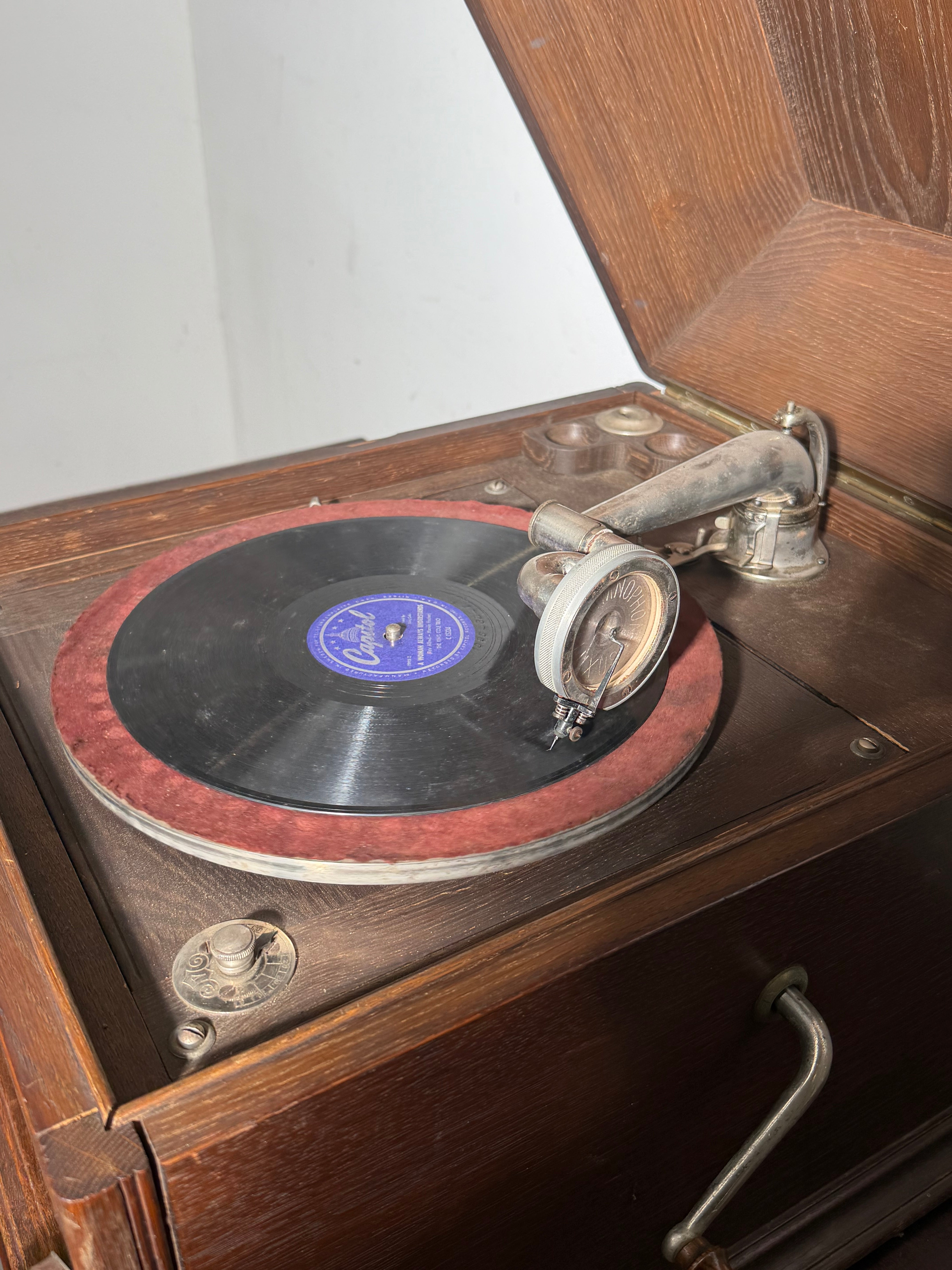 Hymnophon Antique Gramophone in Oak Case – Early 20th Century