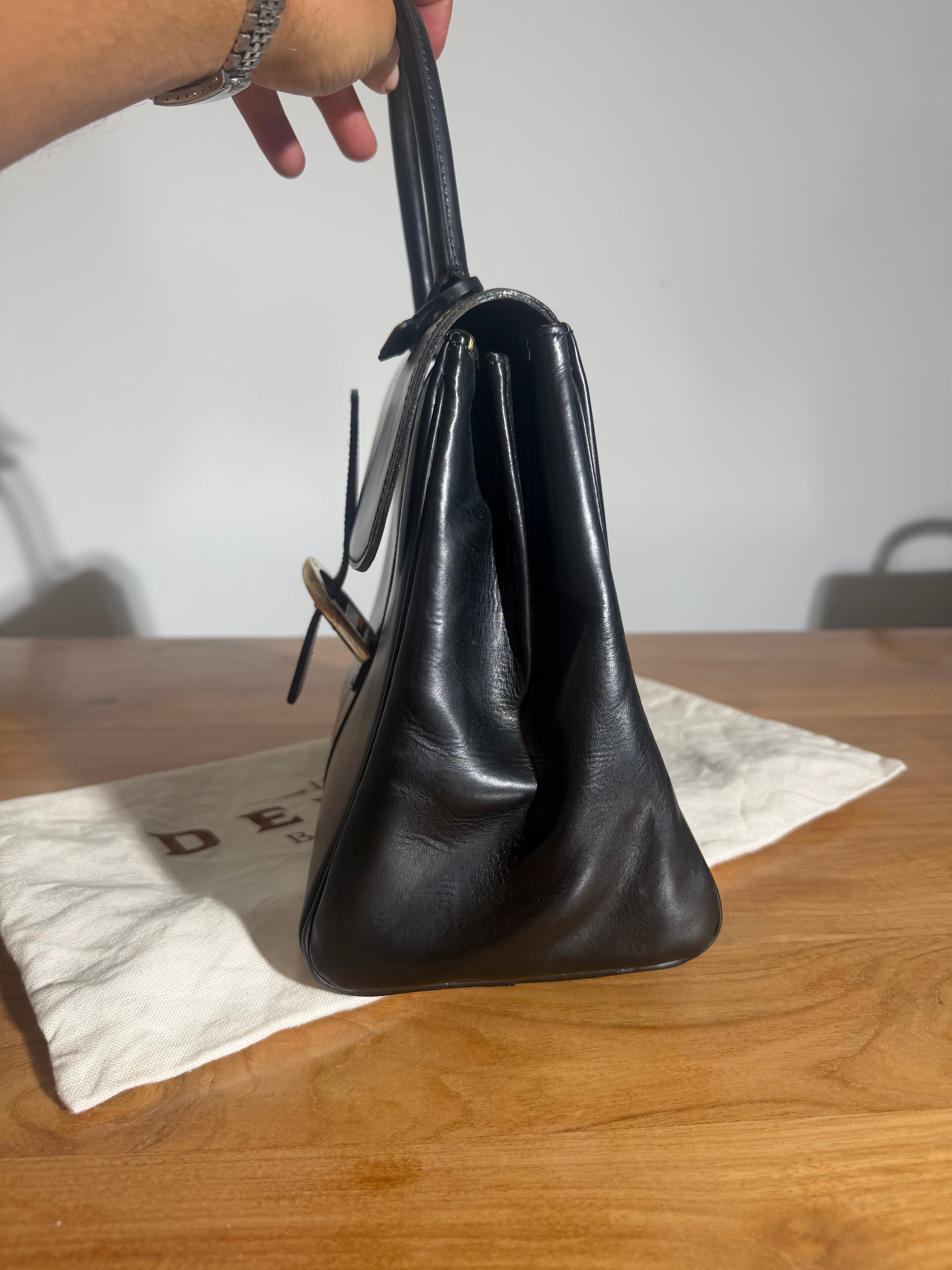Delvaux Brillant MM Handbag – Black Leather