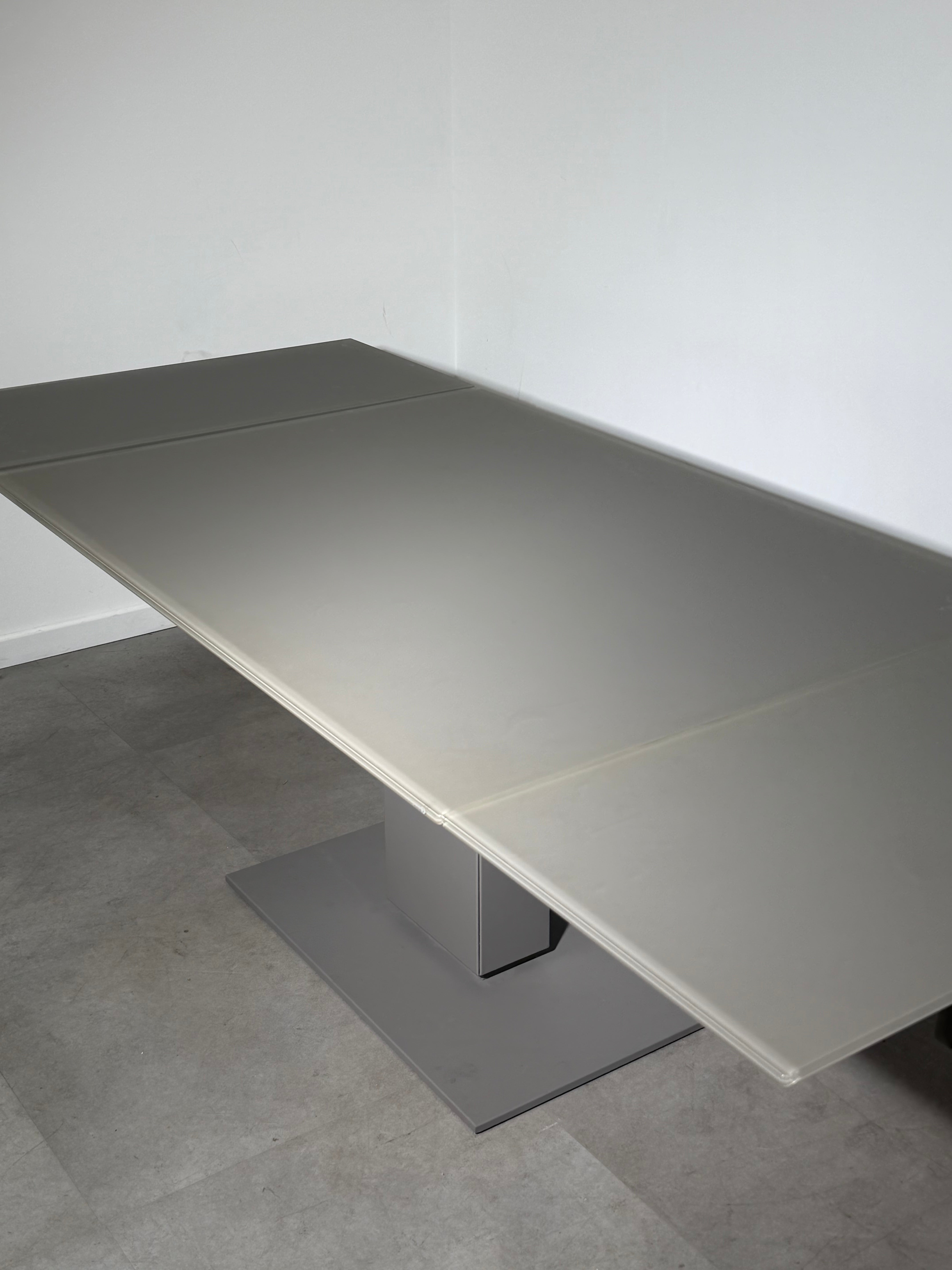 Calligaris Echo Extendable Glass Dining Table – 140–240 cm