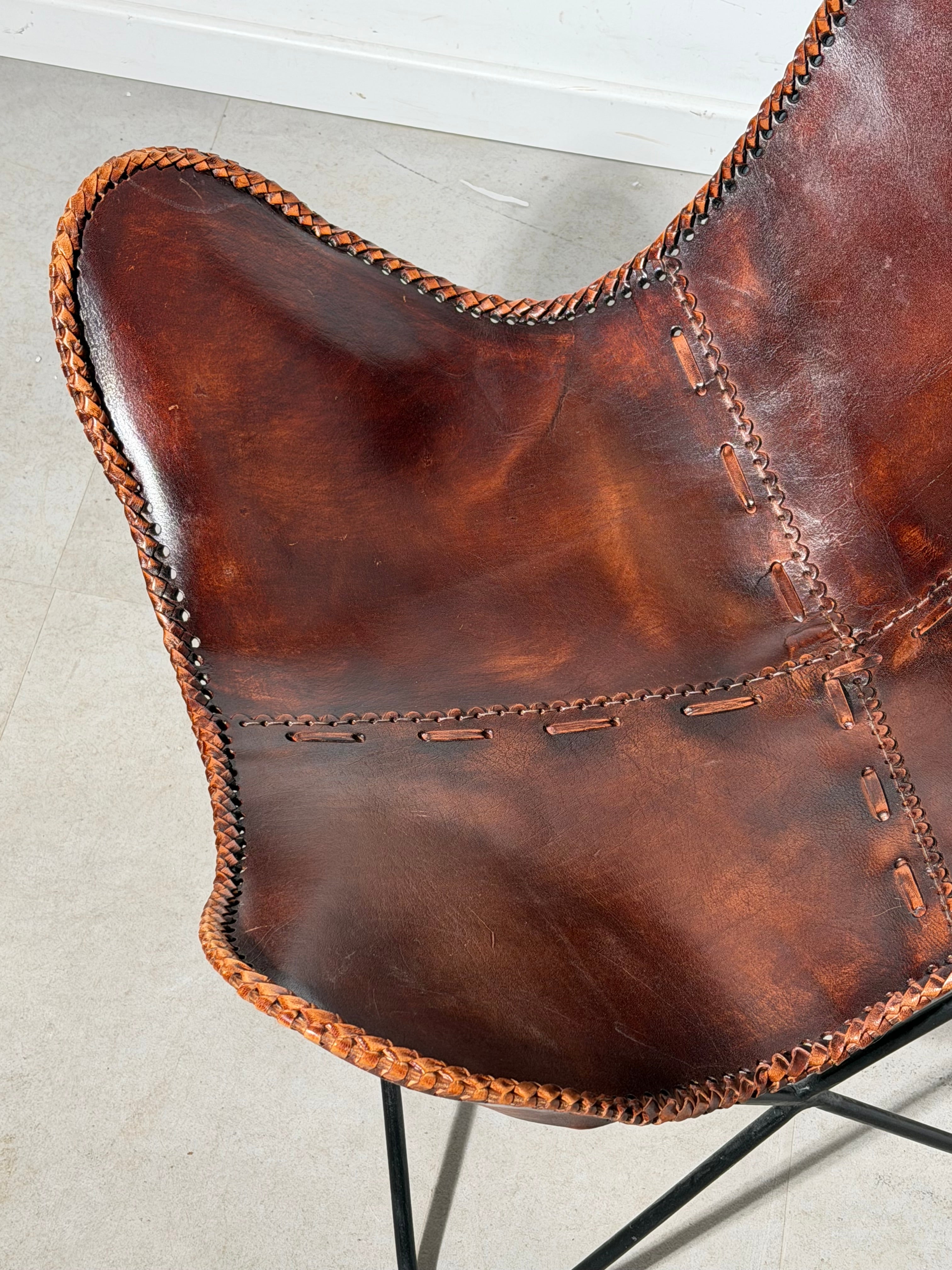 Vintage Butterfly Chair Cognac Leather – Mid Century Sling Chair