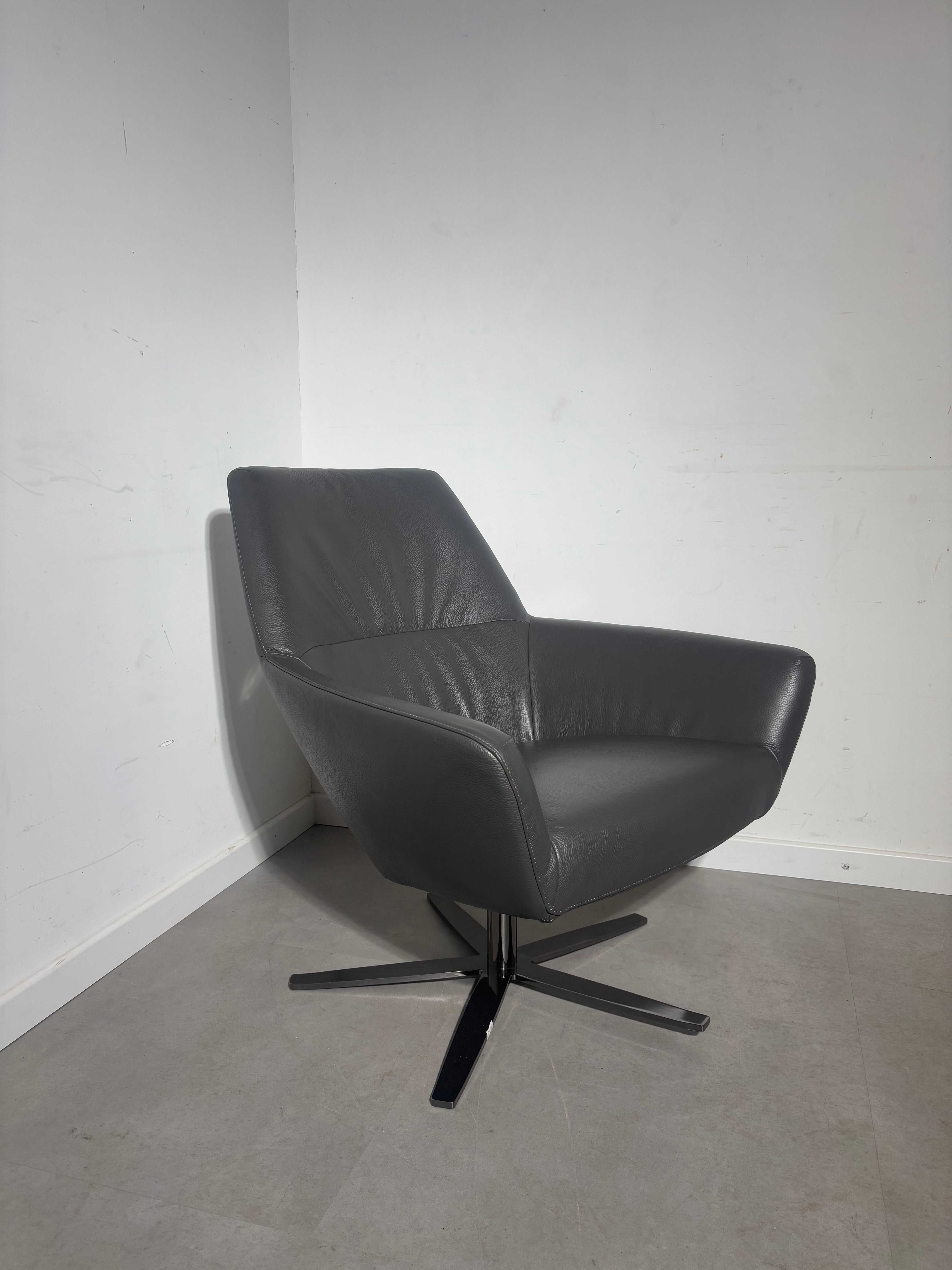 Bert Plantagie “Zyba” Chair