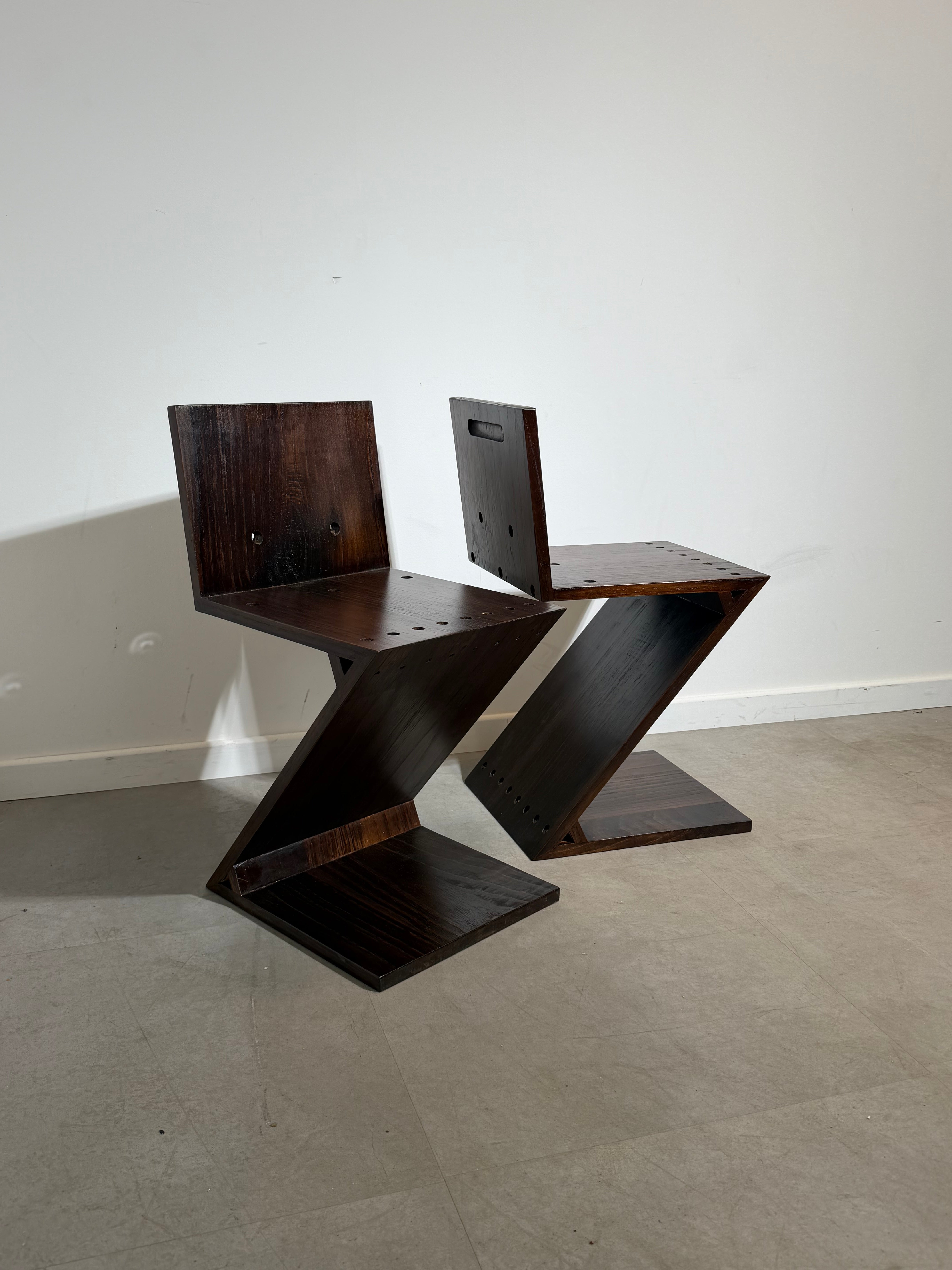 Zig Zag Wooden Chair – Sculptural Postmodern Design