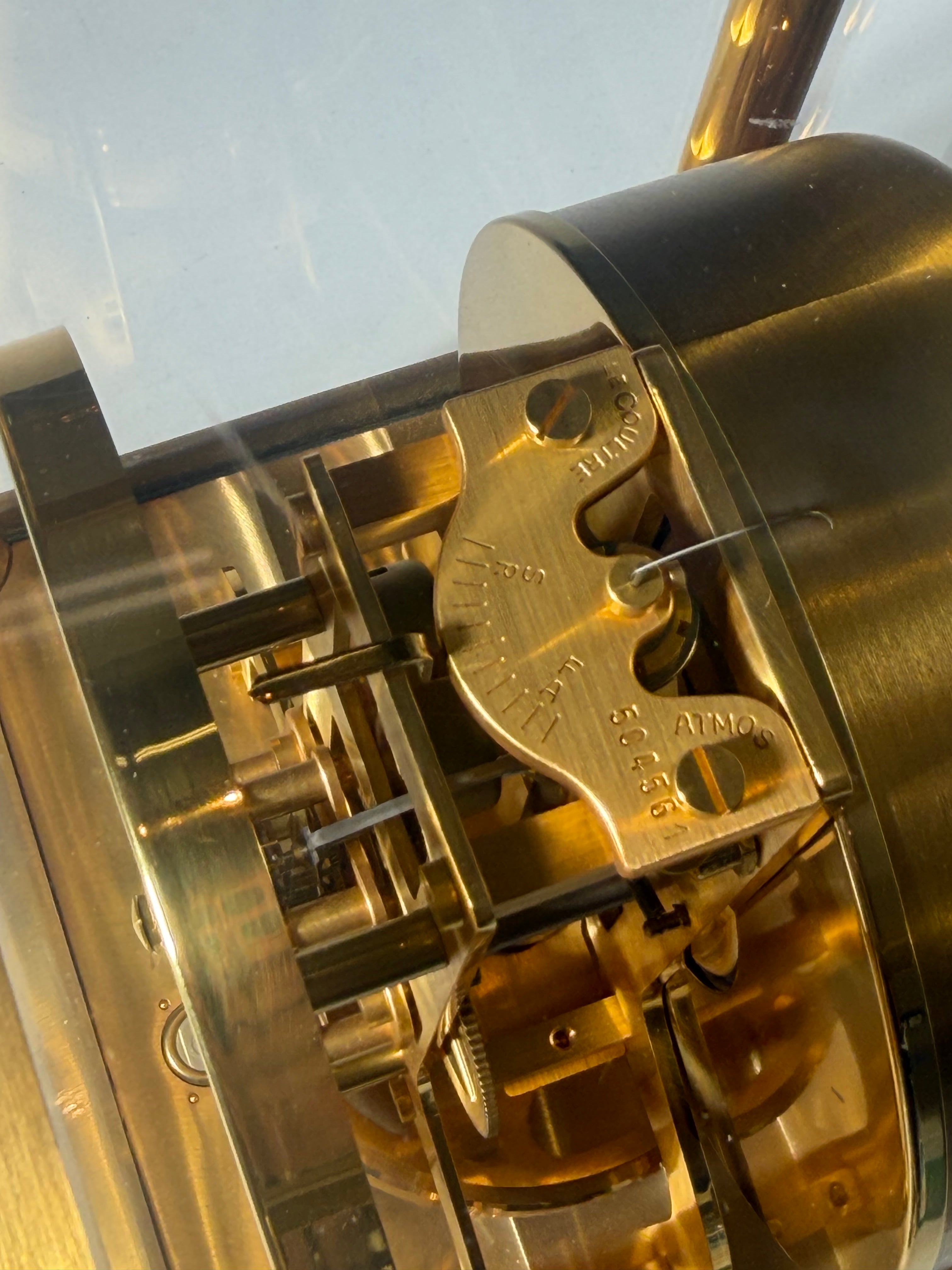 Jaeger-LeCoultre Atmos Calibre 528-8 – Gilt Brass – Swiss Perpetual Motion Clock