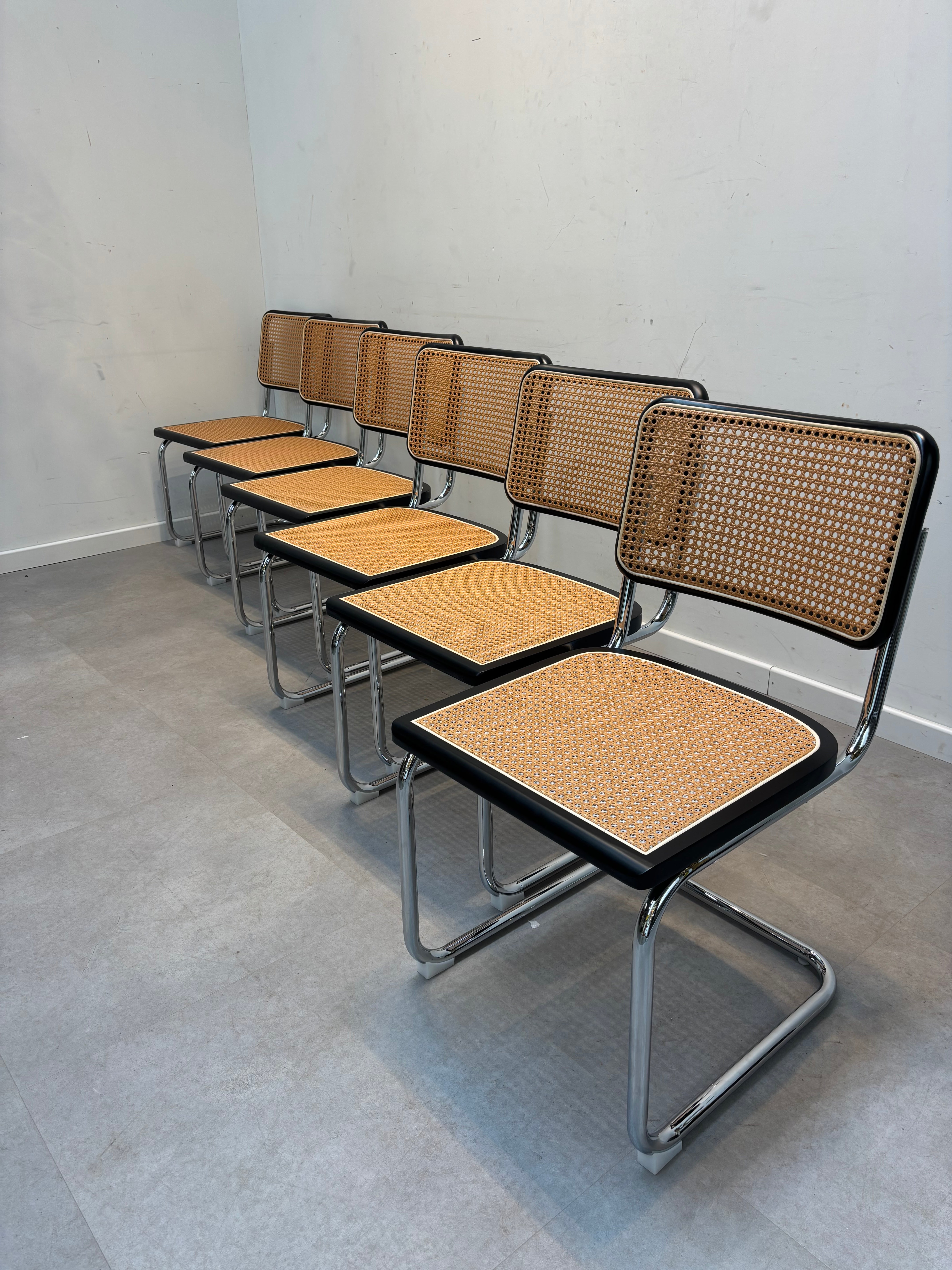 S-Chair Black Chrome