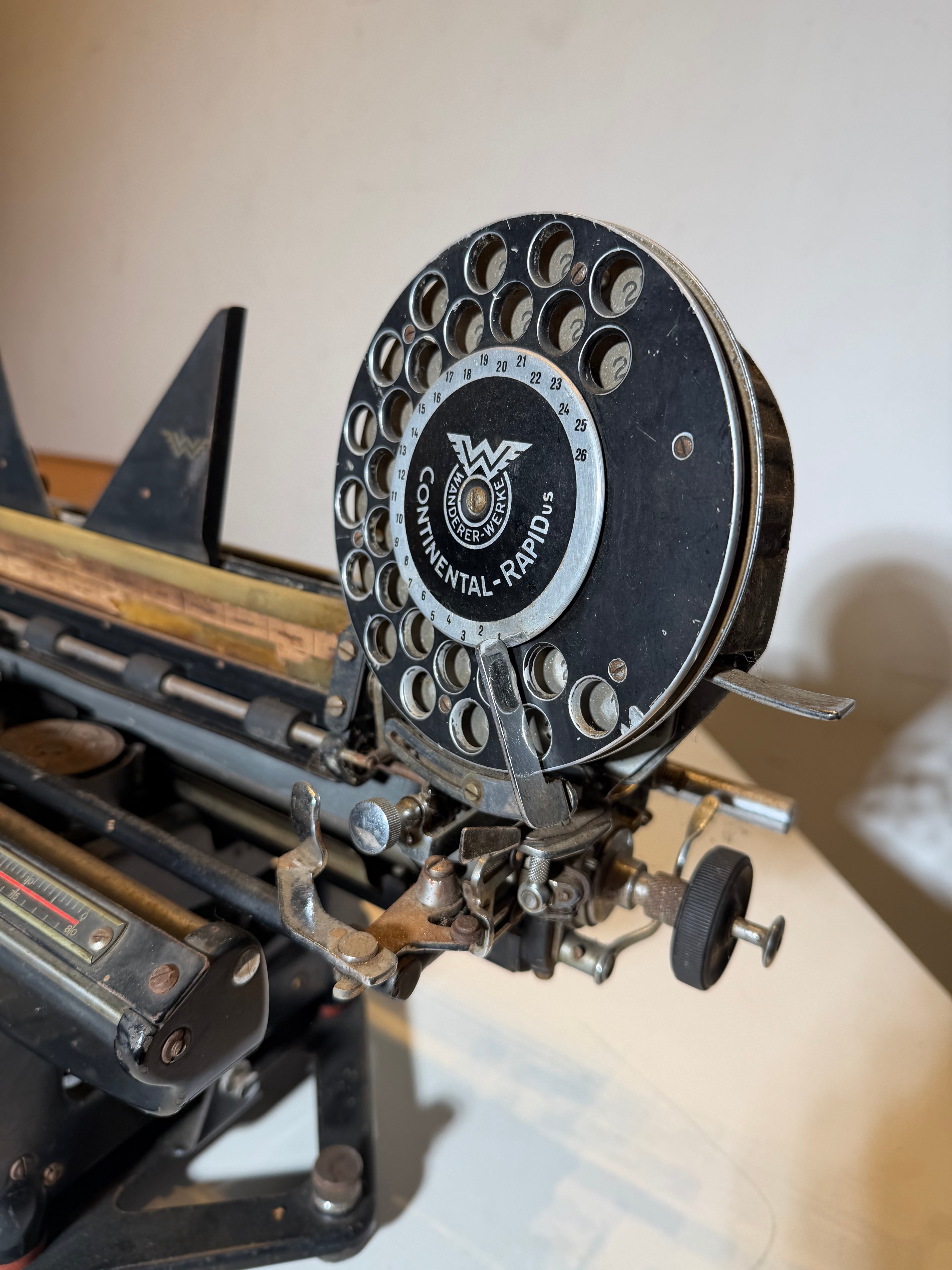 Machine à écrire Continental Rapidus antique – design allemand vintage