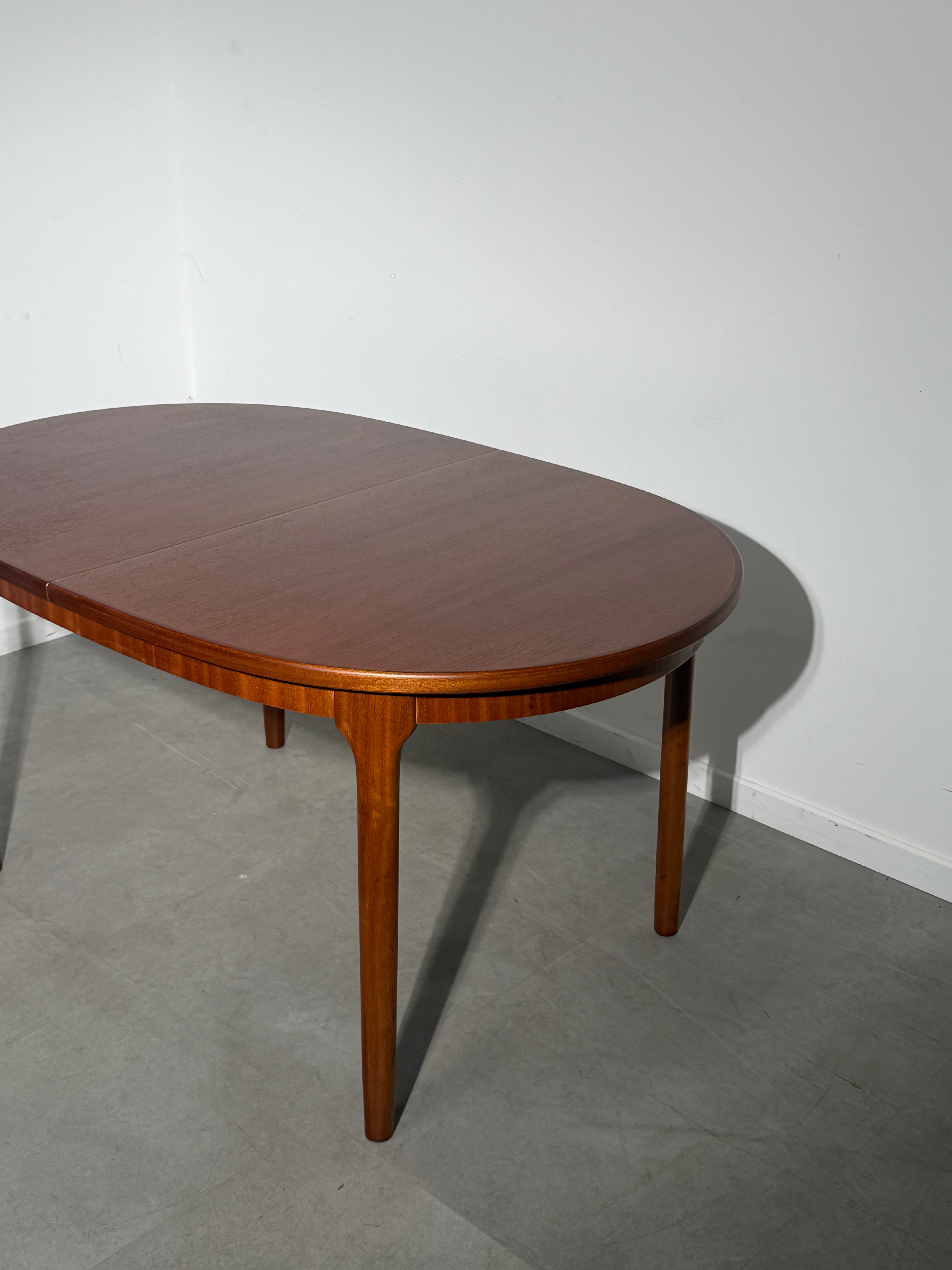 A.H. McIntosh Extendable Teak Dining Table – Mid-Century Modern