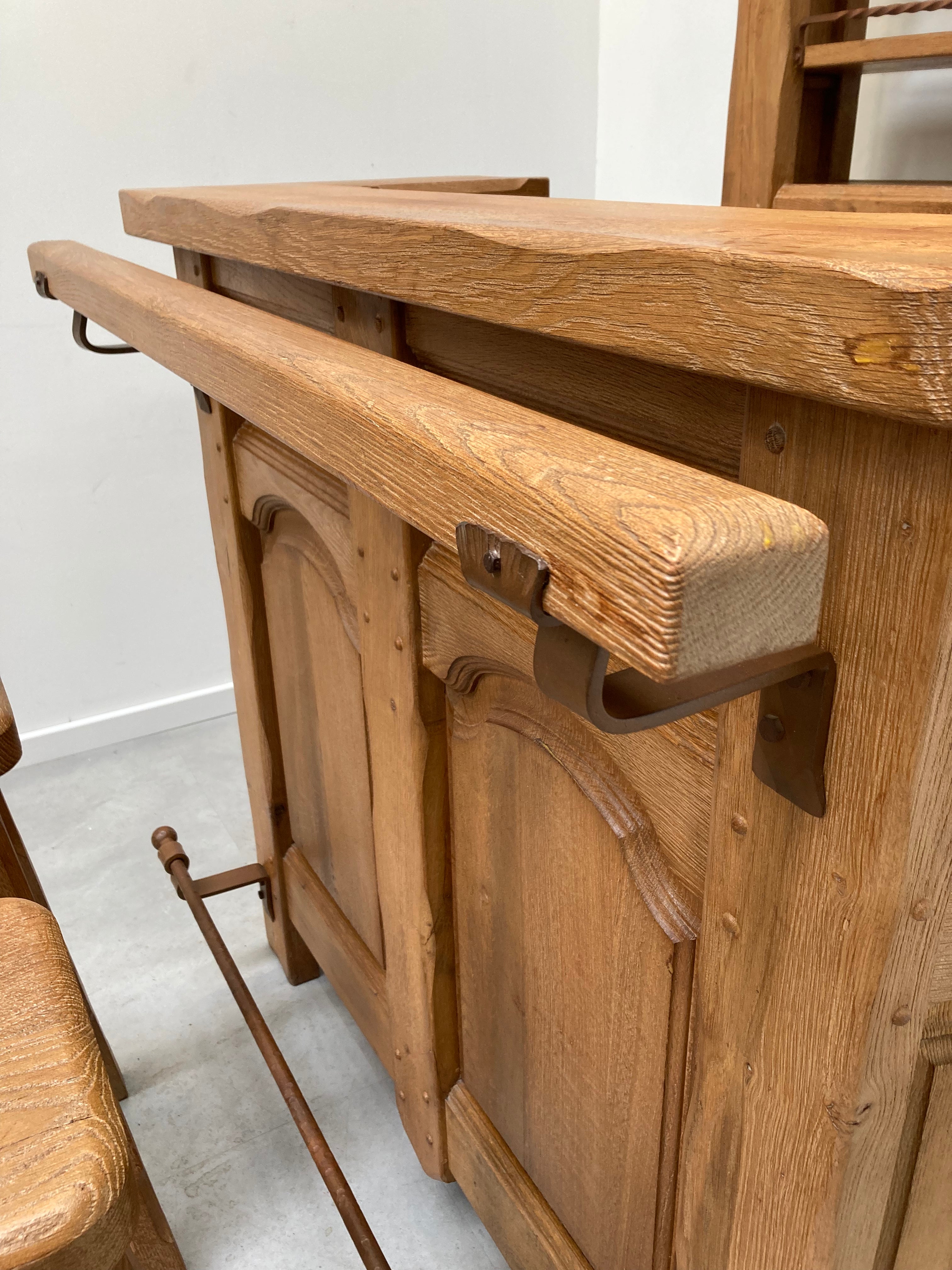 Massive Oak Bar Cabinet With Two Bar Stools