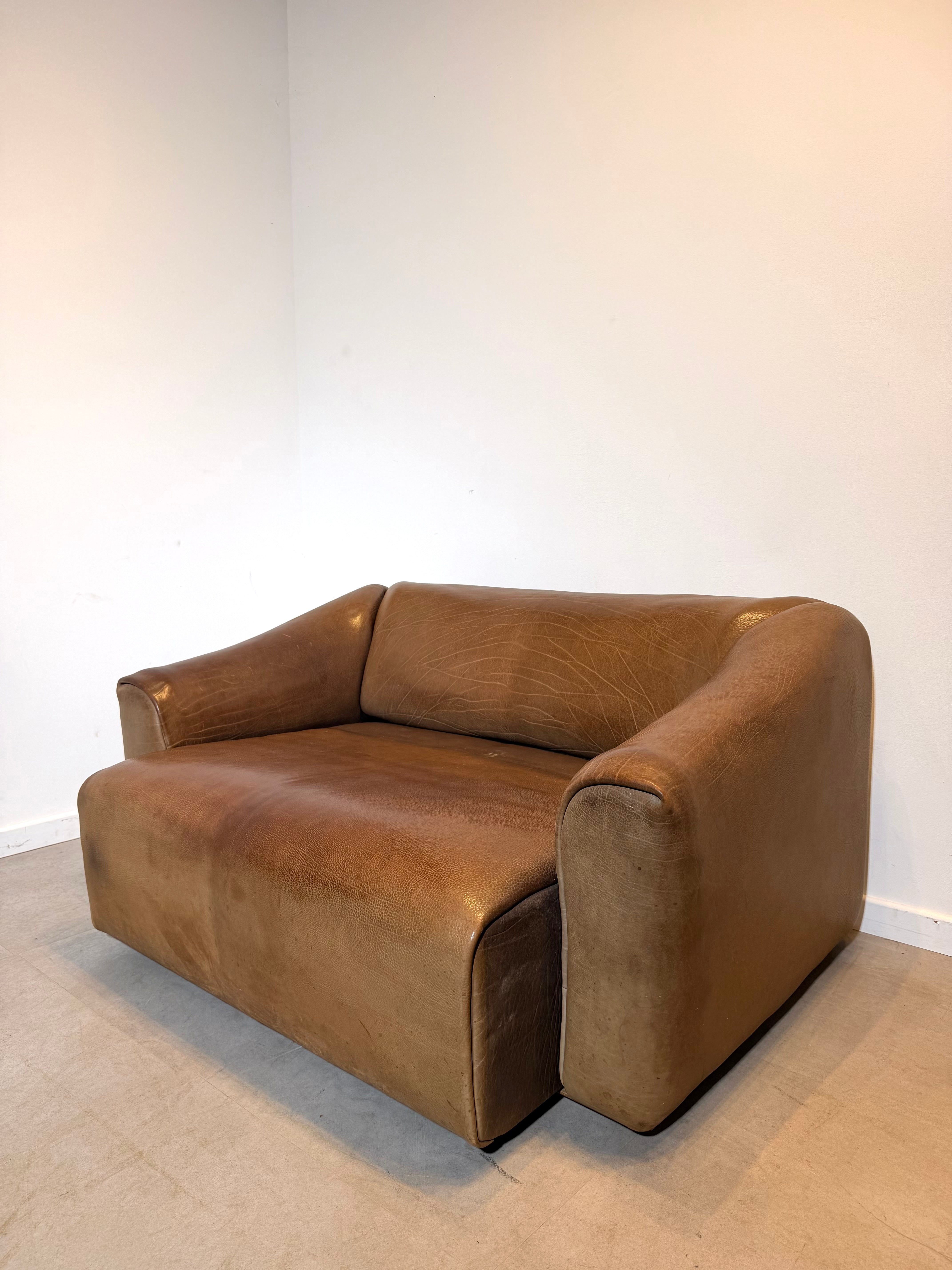 De Sede DS-47 Vintage Neck Leather 2 Seater Sofa – Cognac