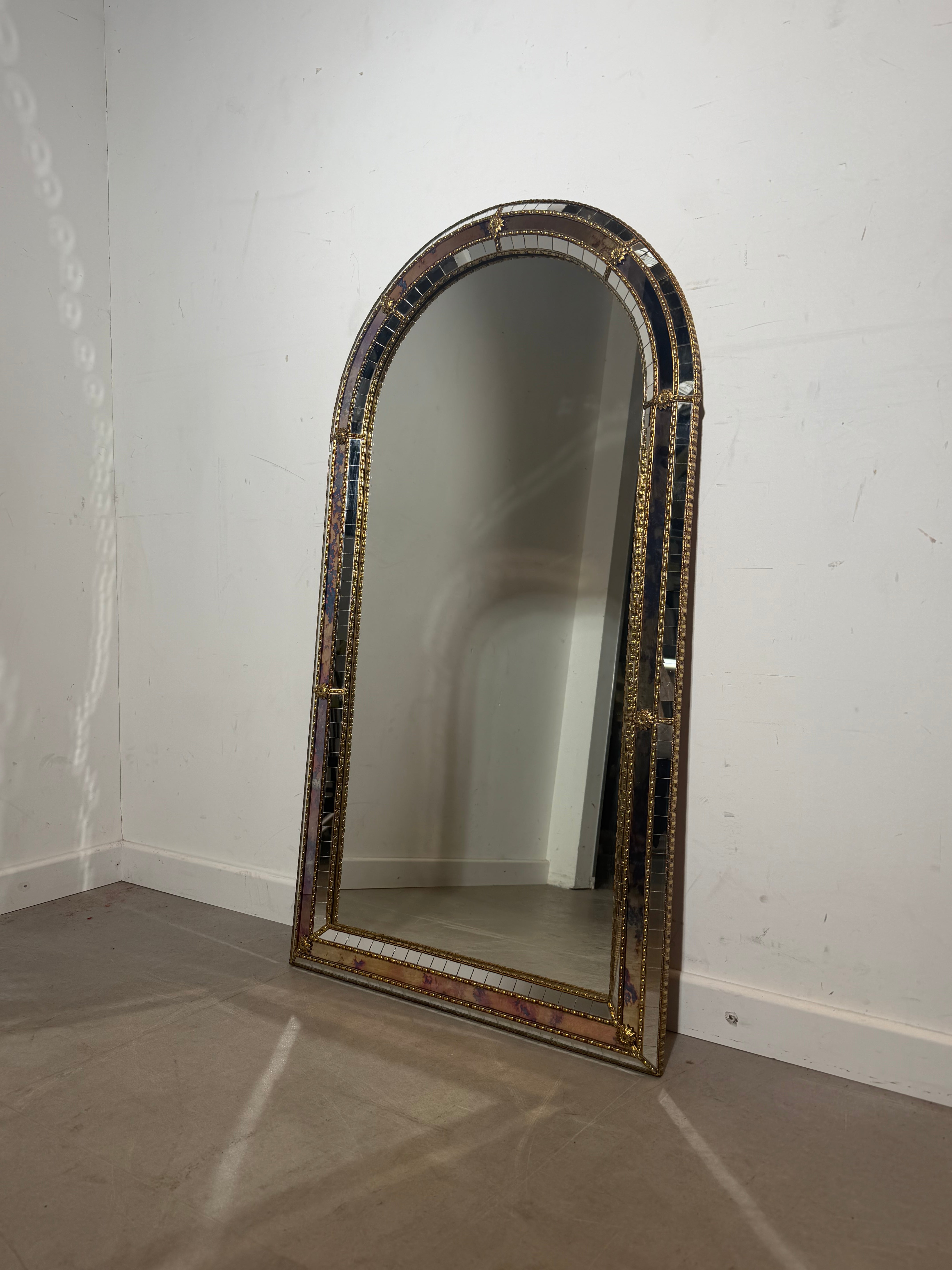 Vintage Arched Mosaic mirror – brass & glass inlay (60 x 110 cm)